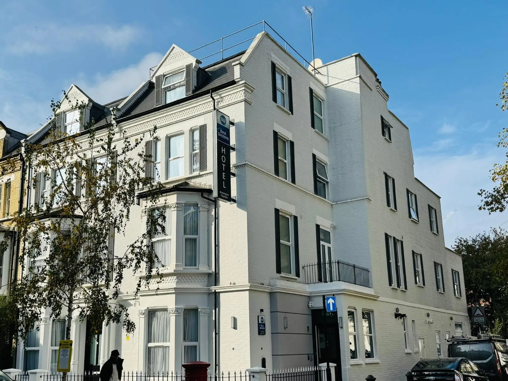Property building in Best Western Kensington Olympia Hotel