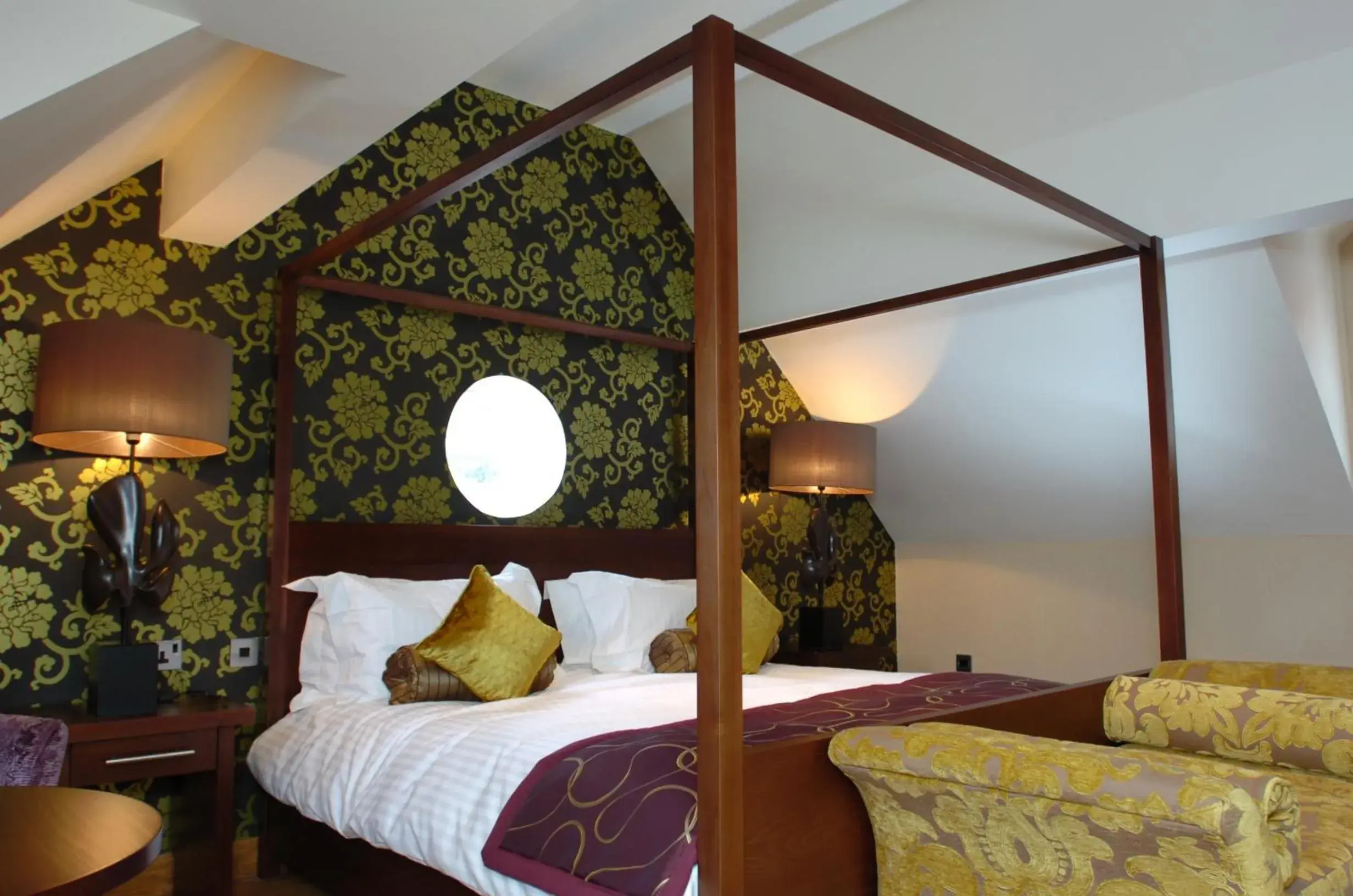 Bed in The Bear's Paw Bed in The Bear's Paw