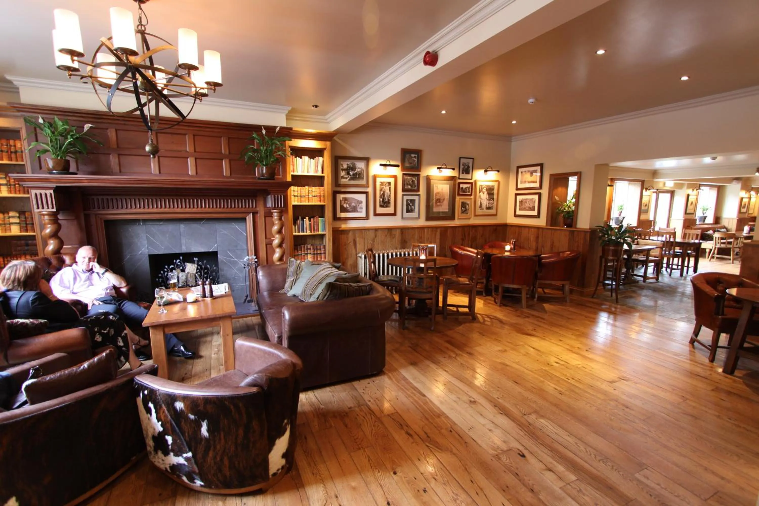 Restaurant/places to eat in The Bear's Paw