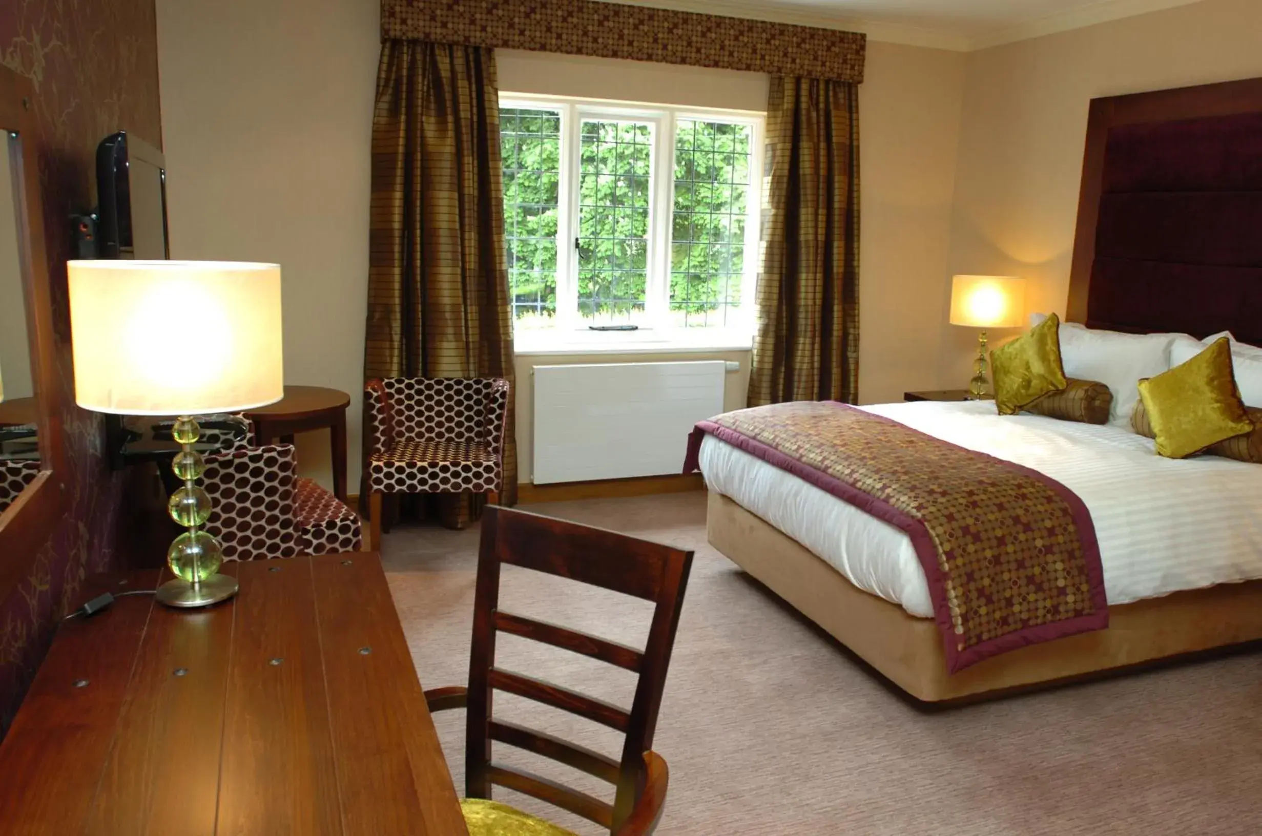 Garden view, Bed in The Bear's Paw Garden view, Bed in The Bear's Paw