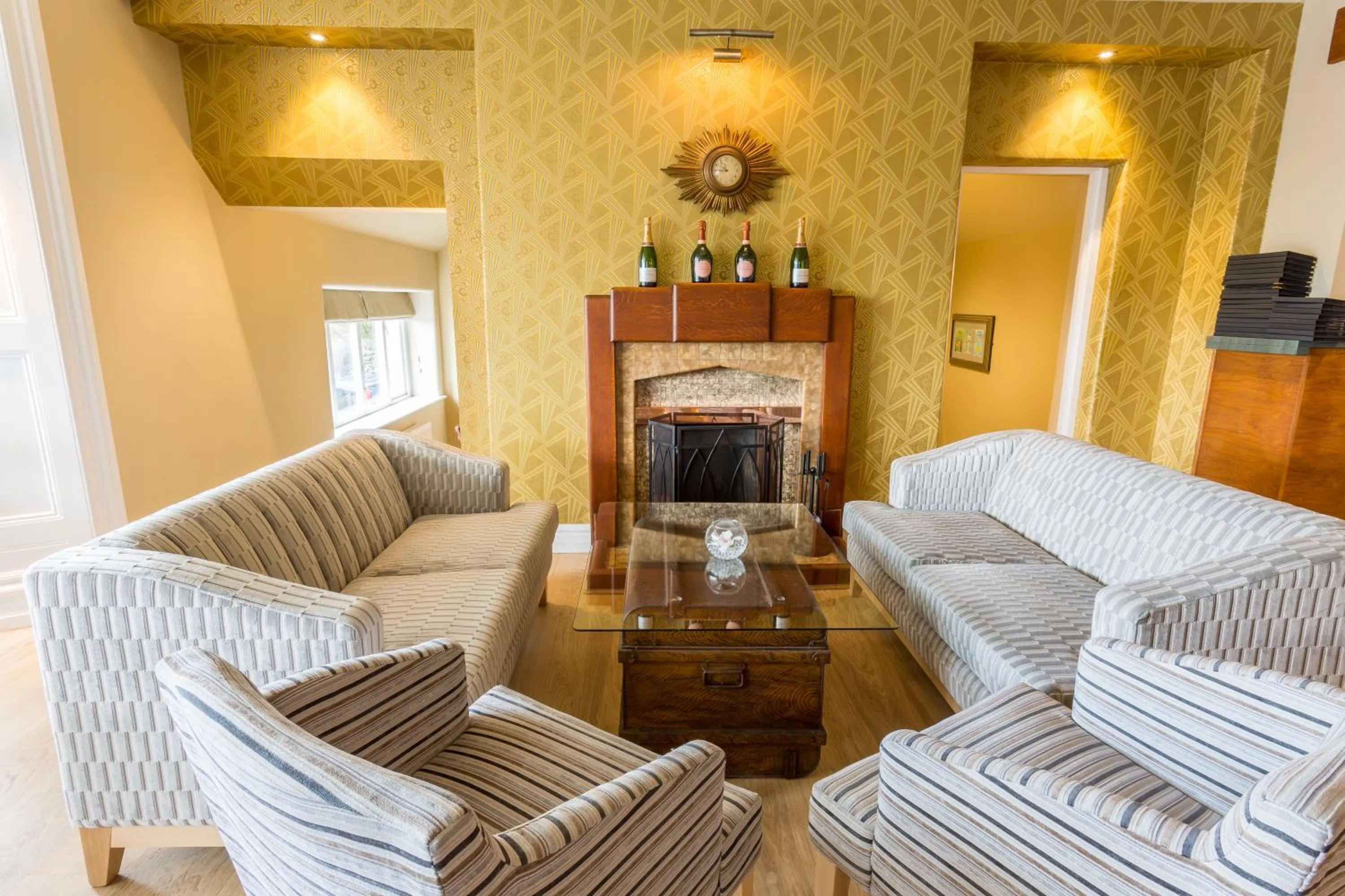 Seating area in The Lamplighter Dining ~ Rooms