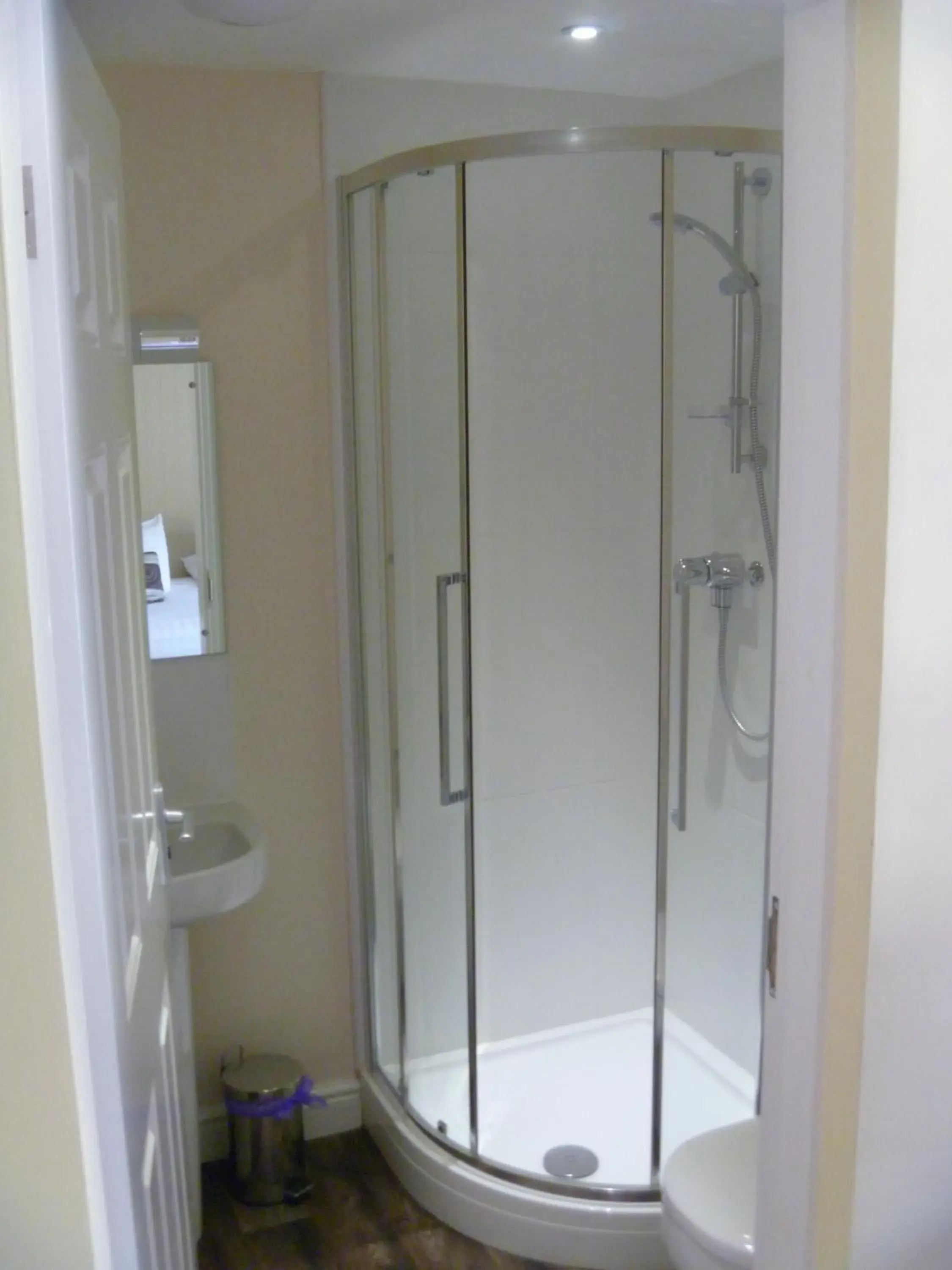 Classic Double Room in The Lamplighter Dining ~ Rooms Classic Double Room in The Lamplighter Dining ~ Rooms