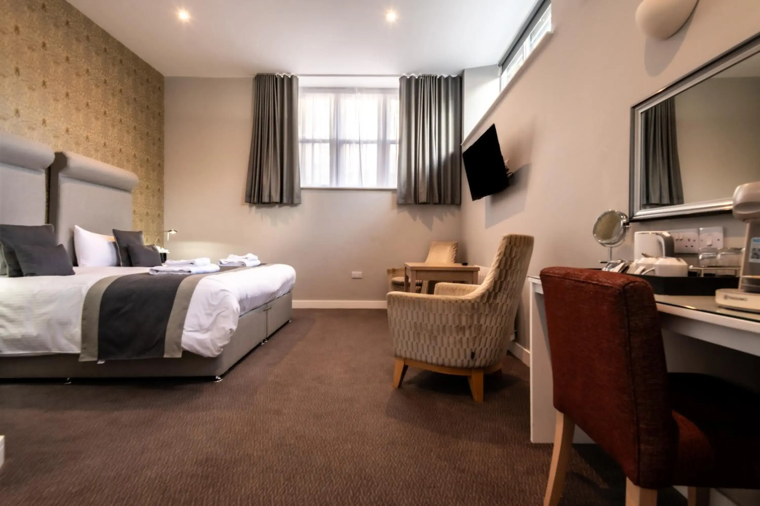 Bedroom, Bed in The Lamplighter Dining ~ Rooms Bedroom, Bed in The Lamplighter Dining ~ Rooms