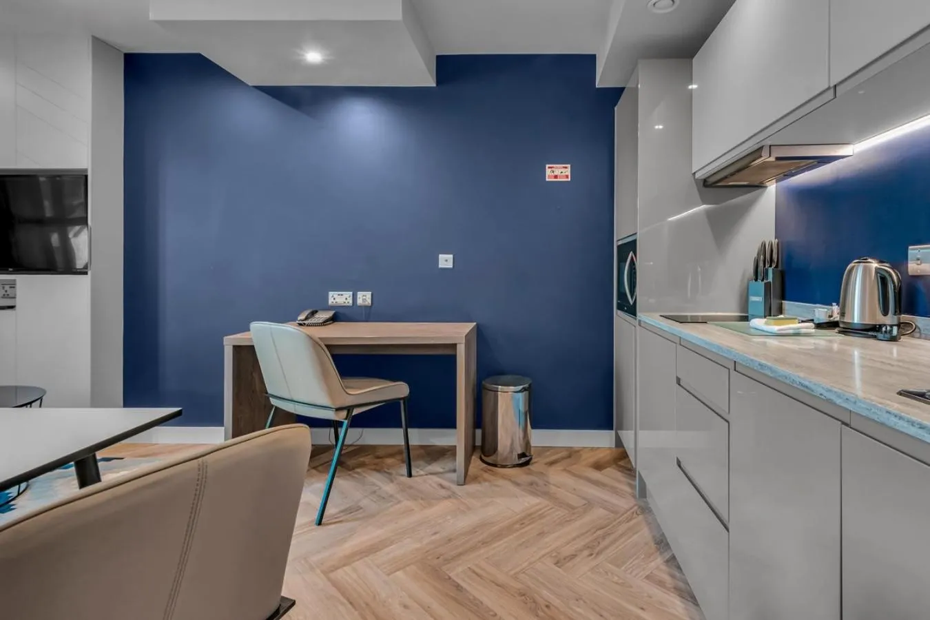 Kitchen or kitchenette in Roomzzz Leeds City