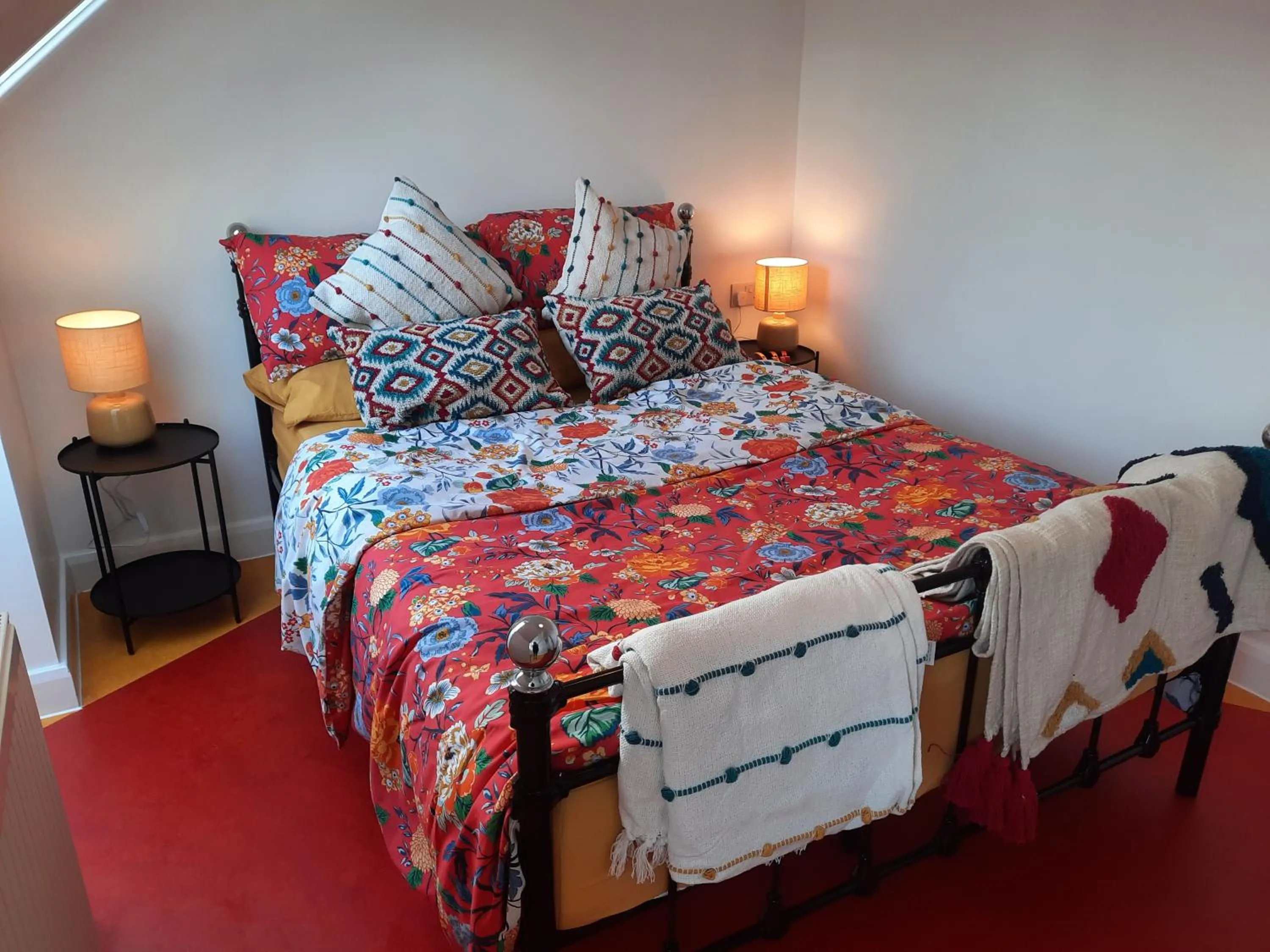 Bedroom, Bed in Cerdyn Villa