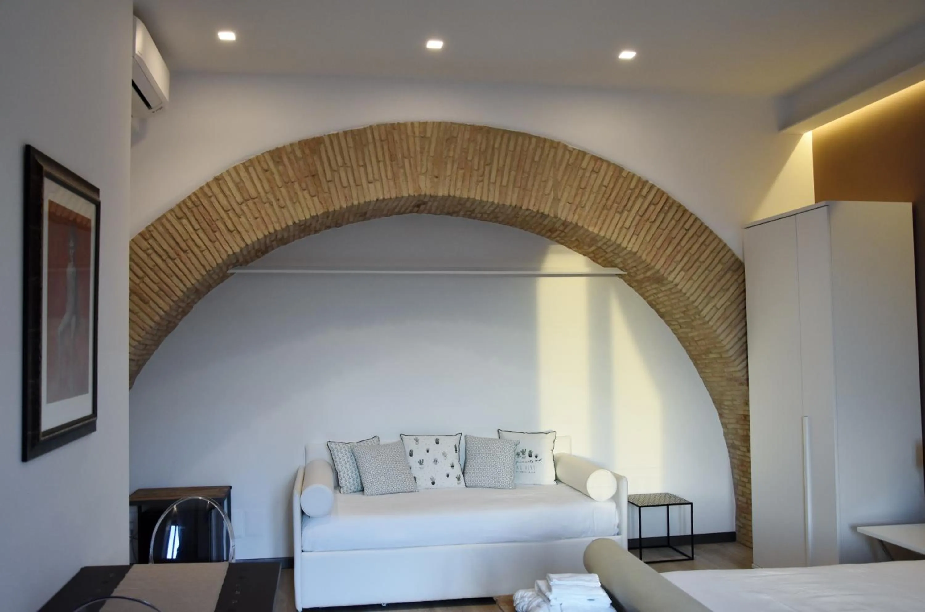 Photo of the whole room, Bed in La Casa nel Borgo Antico