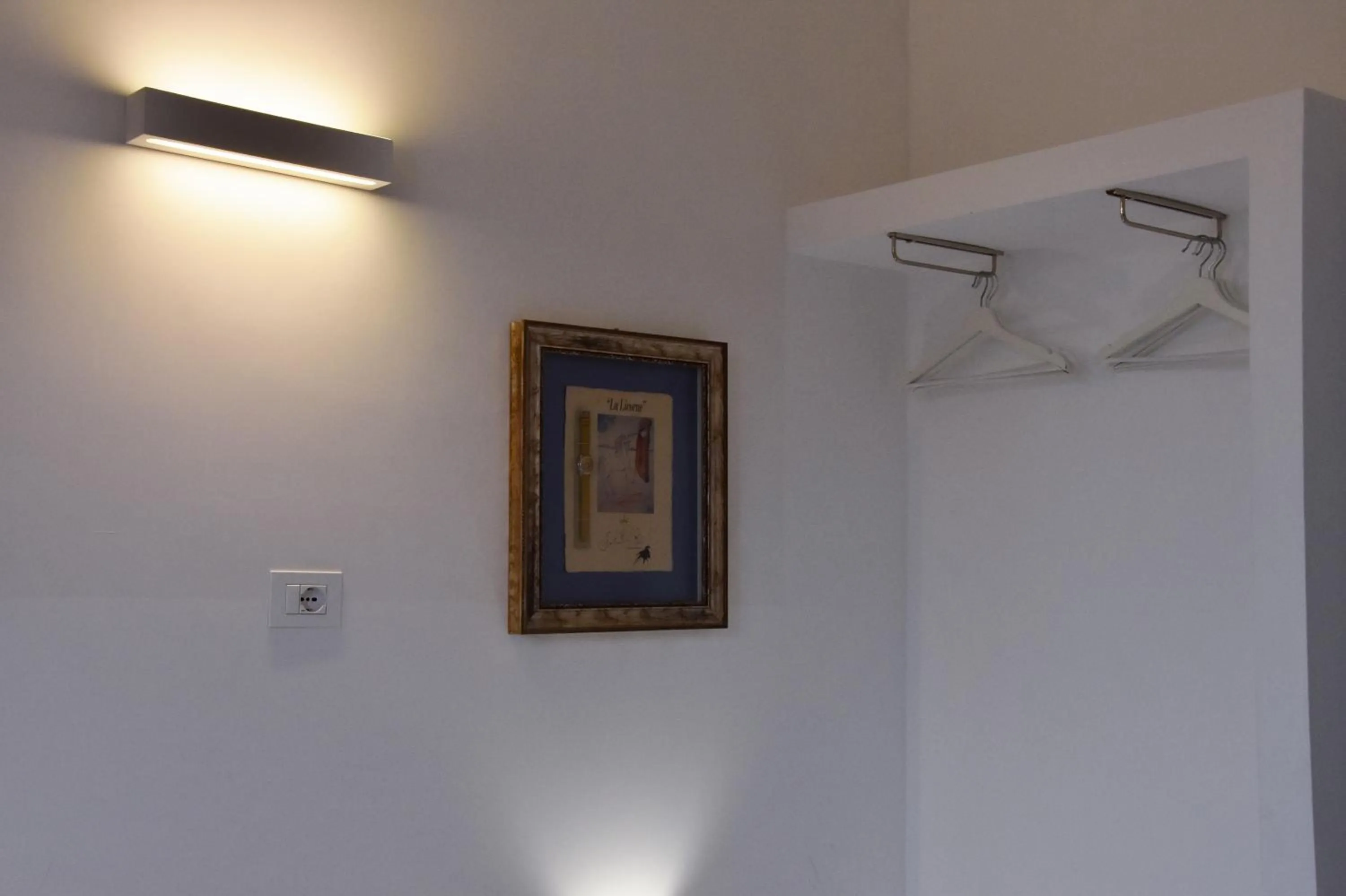 Decorative detail in La Casa nel Borgo Antico