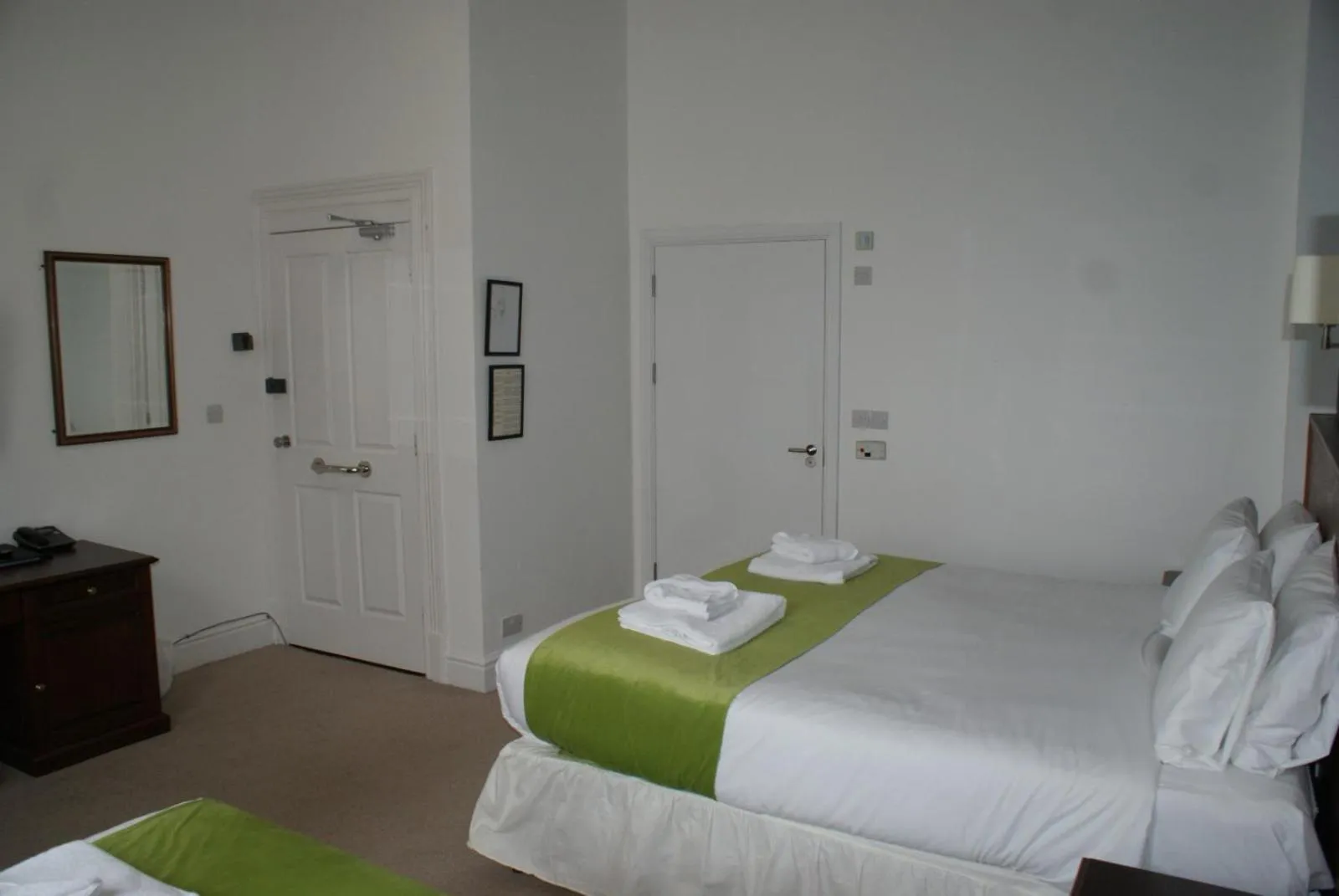 Bedroom, Bed in Keppels Head Hotel