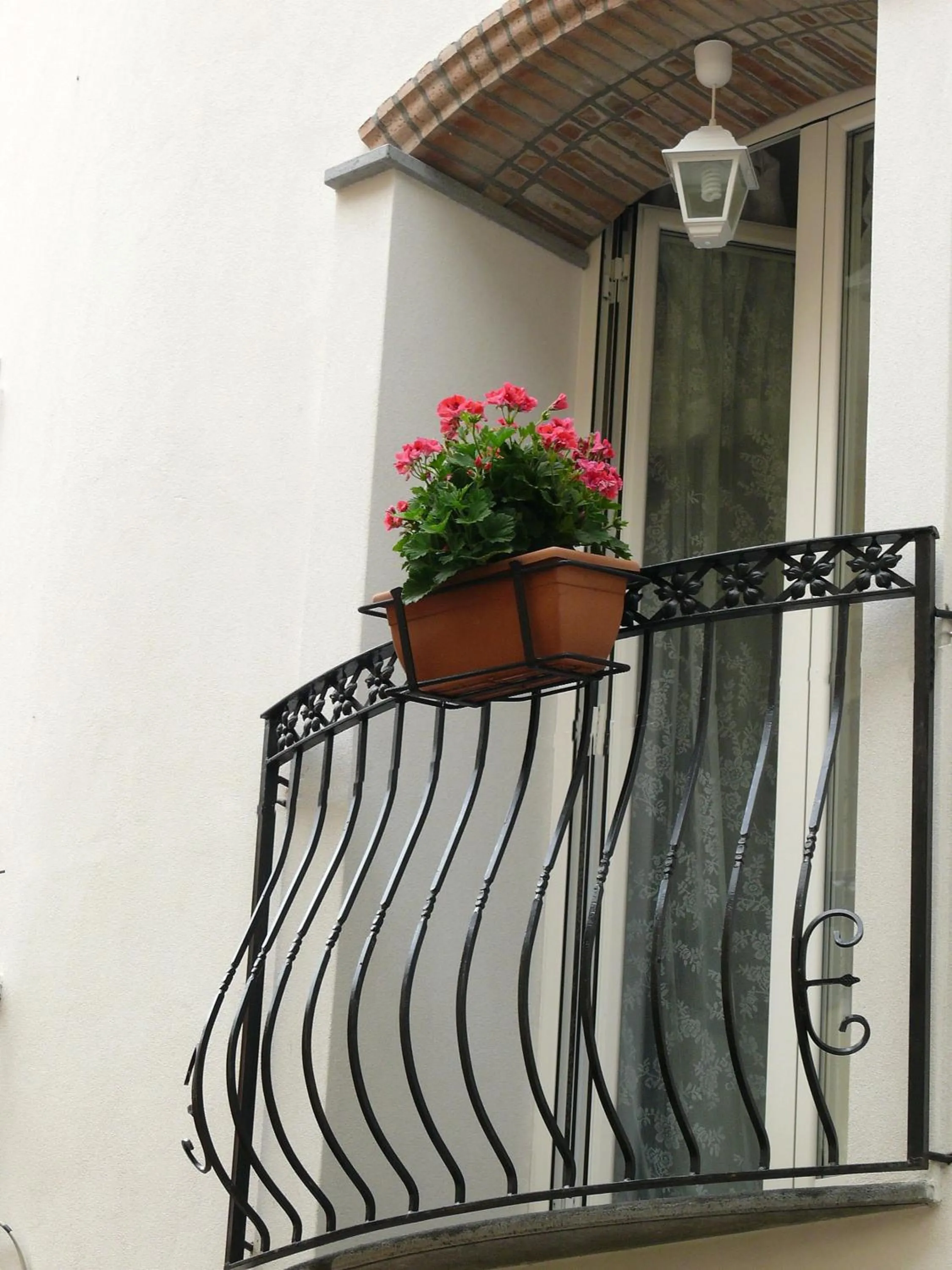 Property building in Invito al viaggio