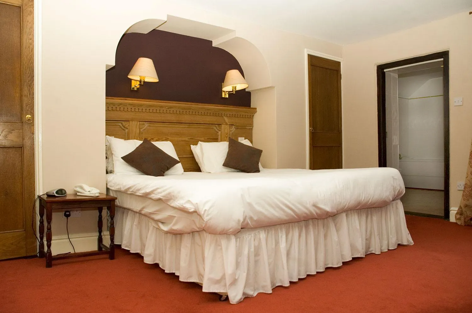 Photo of the whole room, Bed in Gales Of Llangollen