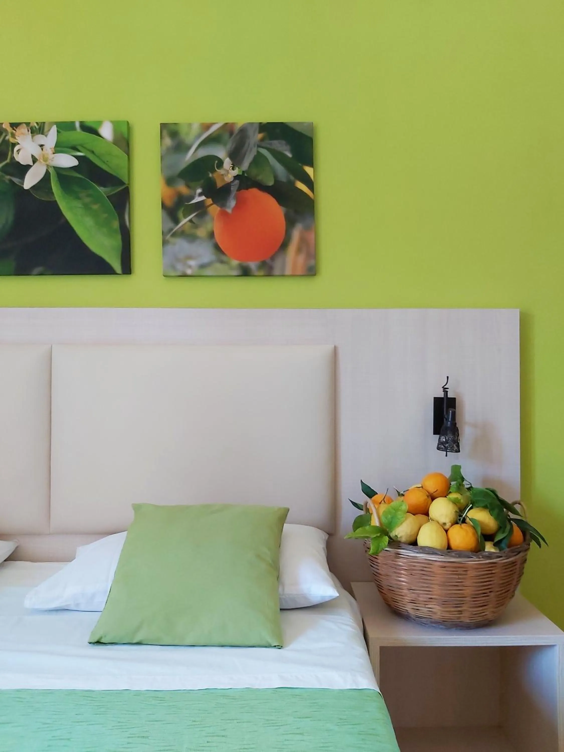 Bedroom, Bed in Sosò