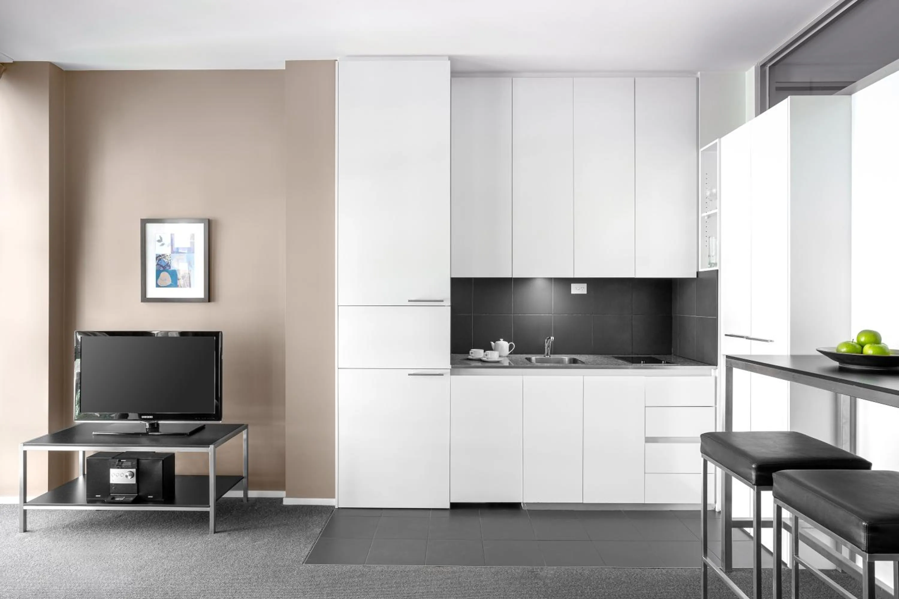 Kitchen or kitchenette in Mantra 100 Exhibition