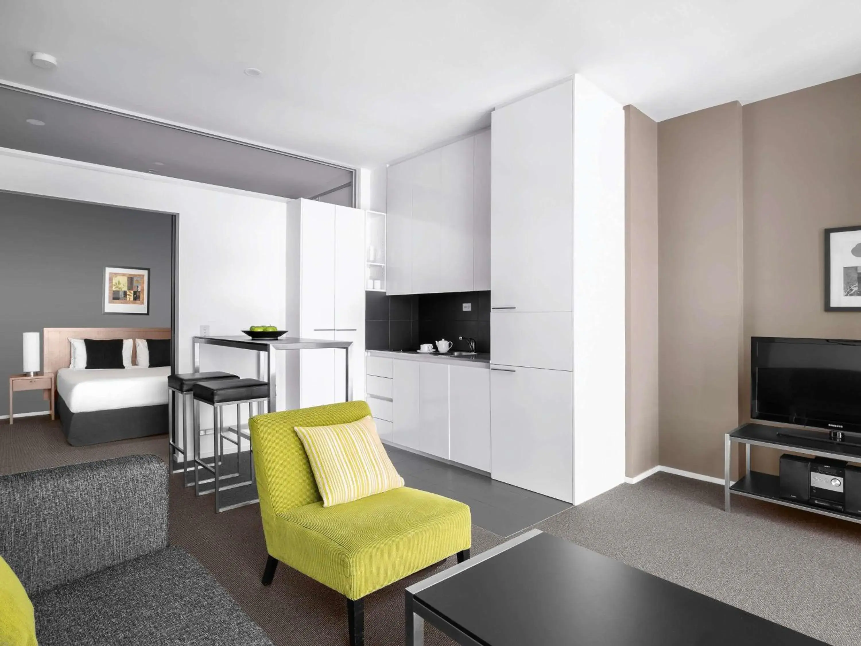 One-Bedroom Executive Apartment in Mantra 100 Exhibition One-Bedroom Executive Apartment in Mantra 100 Exhibition