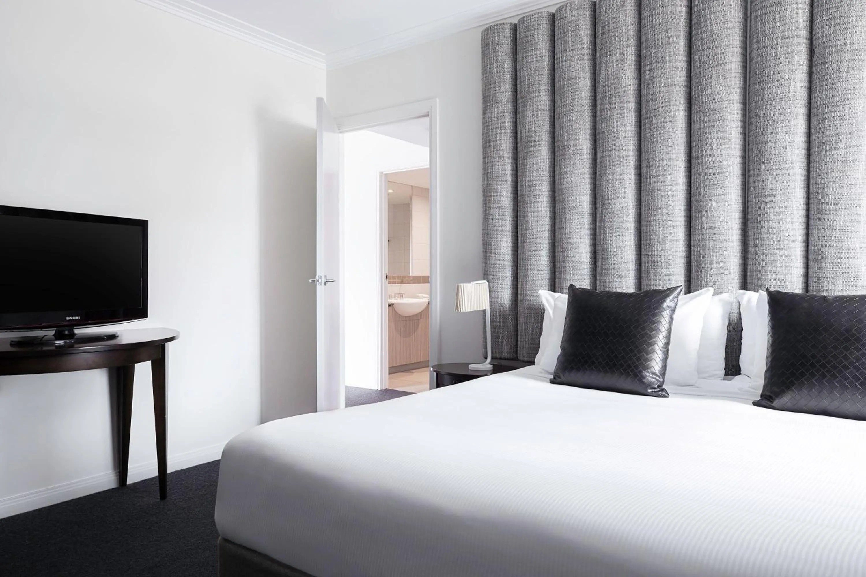 Two-Bedroom Apartment in Mantra on Russell