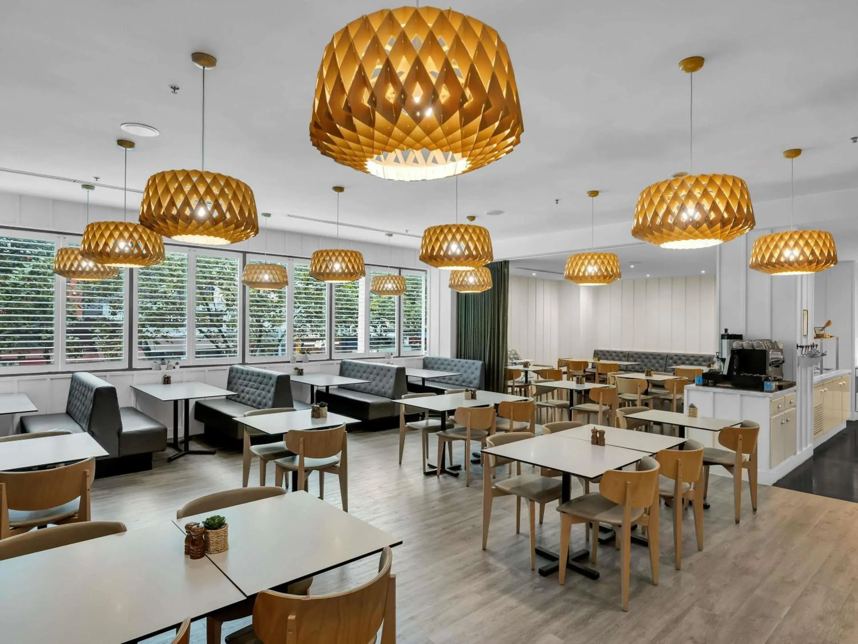 Restaurant/places to eat in Mantra on Russell Restaurant/places to eat in Mantra on Russell