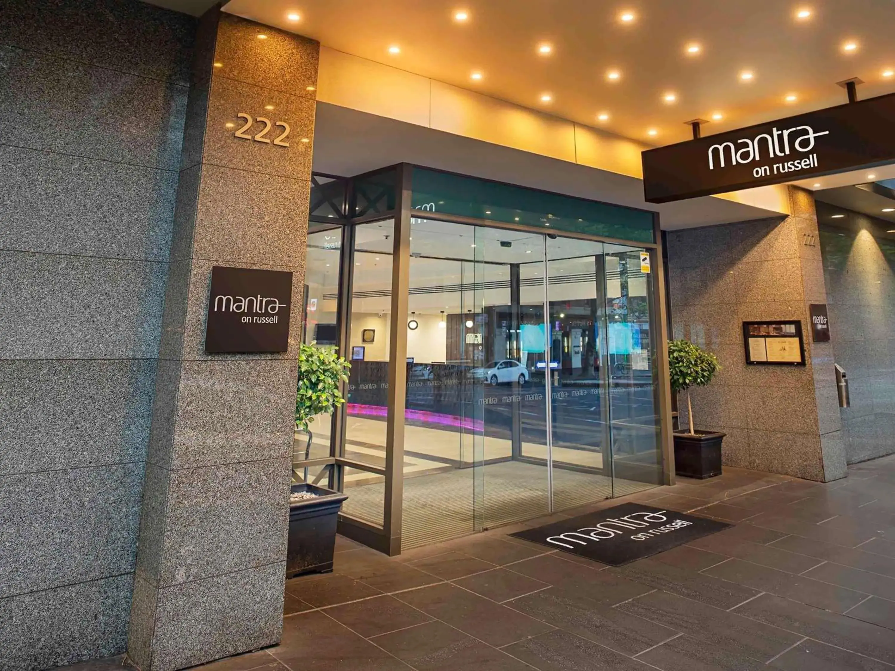 Property building in Mantra on Russell Property building in Mantra on Russell