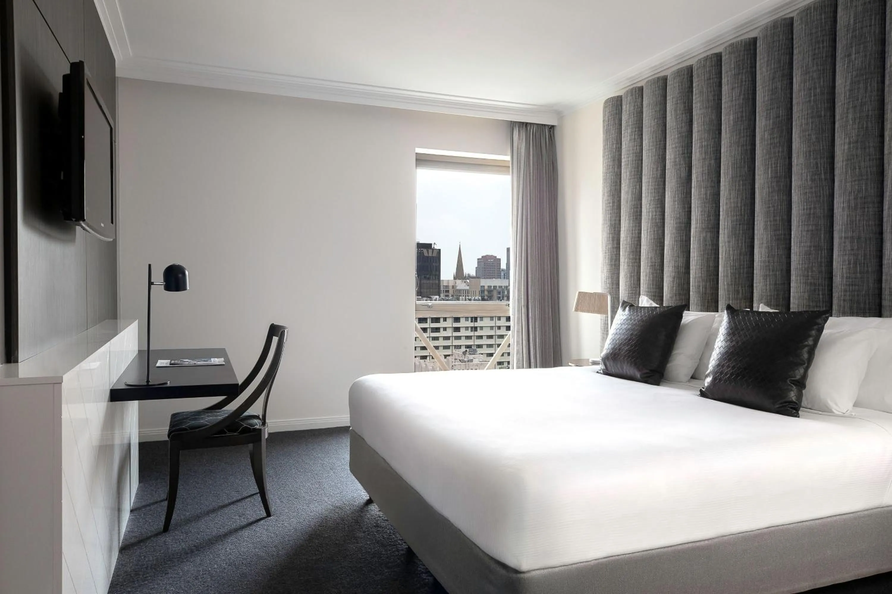 Bed in Mantra on Russell