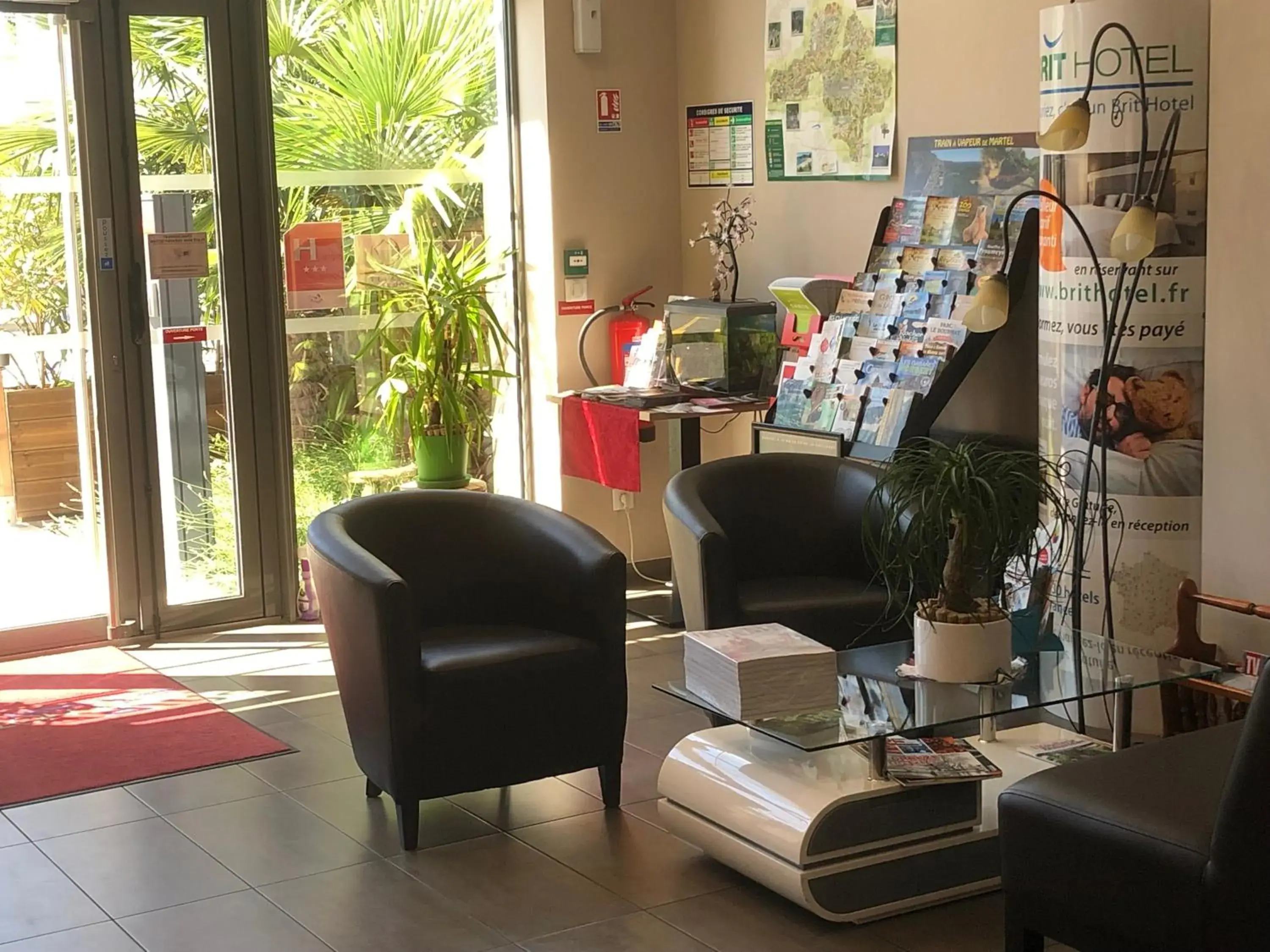 Lobby or reception in Brit Hotel Brive La Gaillarde - Restaurant La Limousine Lobby or reception in Brit Hotel Brive La Gaillarde - Restaurant La Limousine