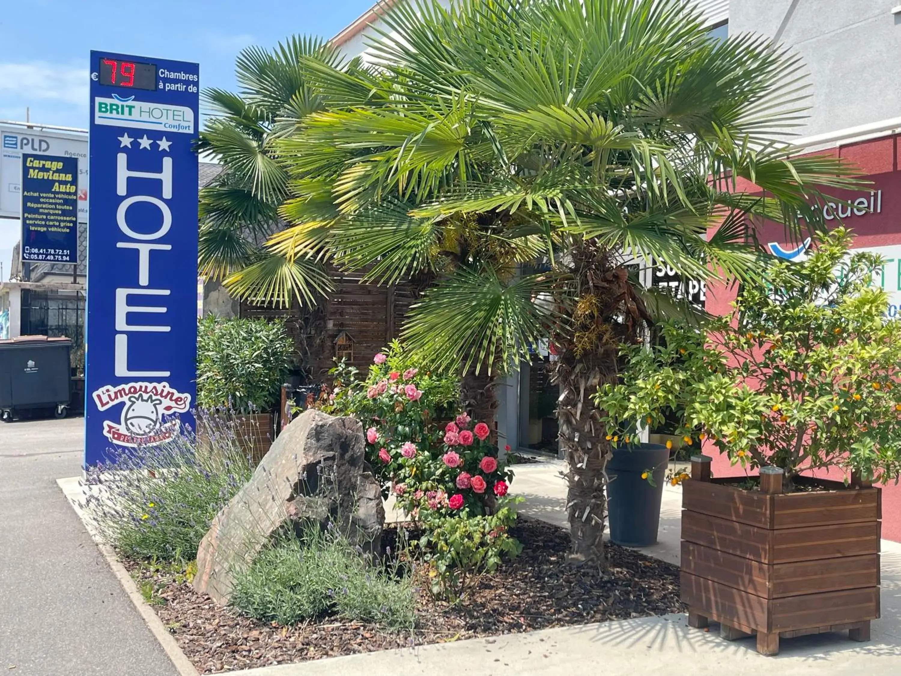 Spring in Brit Hotel Brive La Gaillarde - Restaurant La Limousine Spring in Brit Hotel Brive La Gaillarde - Restaurant La Limousine