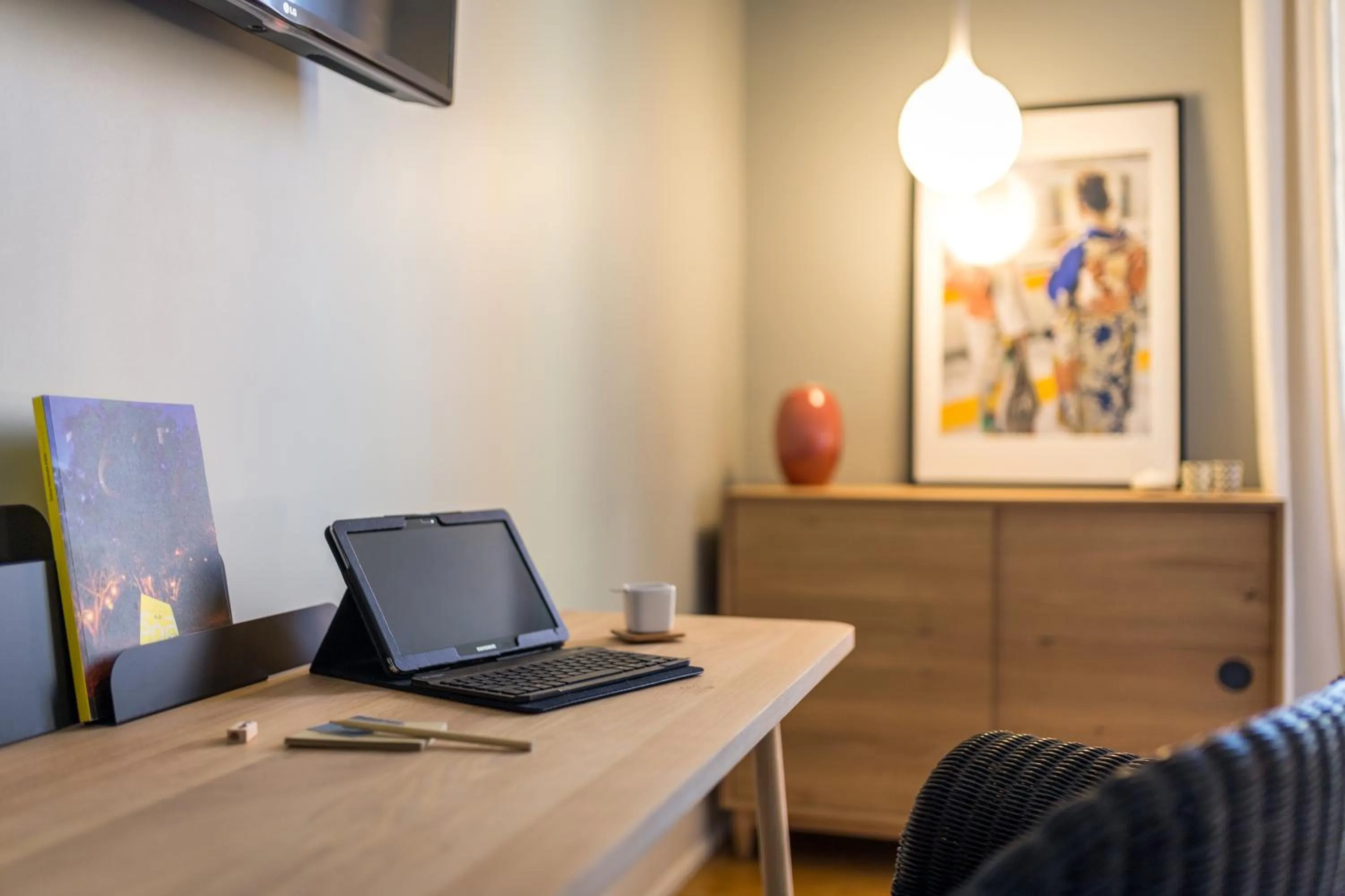 Decorative detail in L'Autre Rives