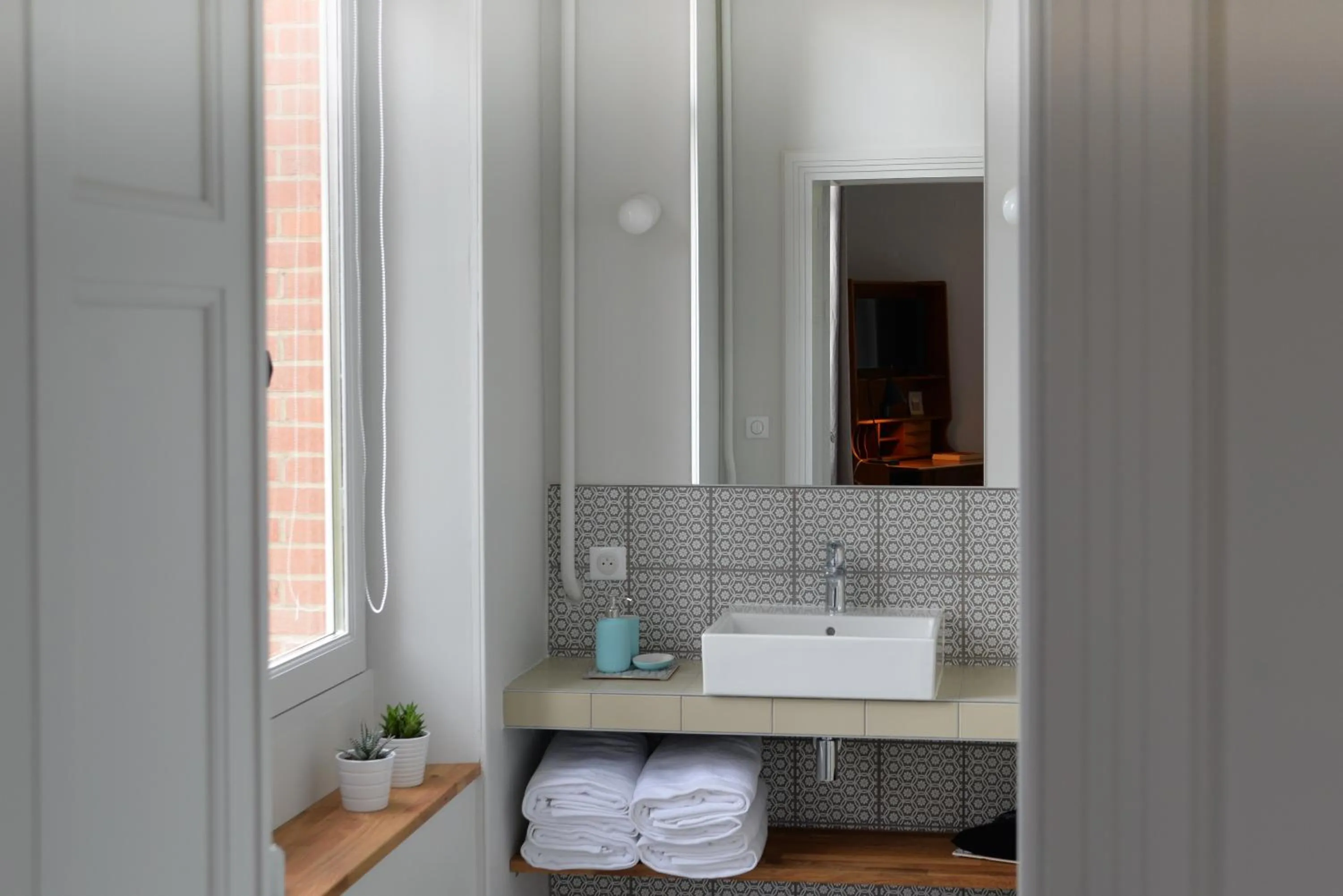 Decorative detail in L'Autre Rives