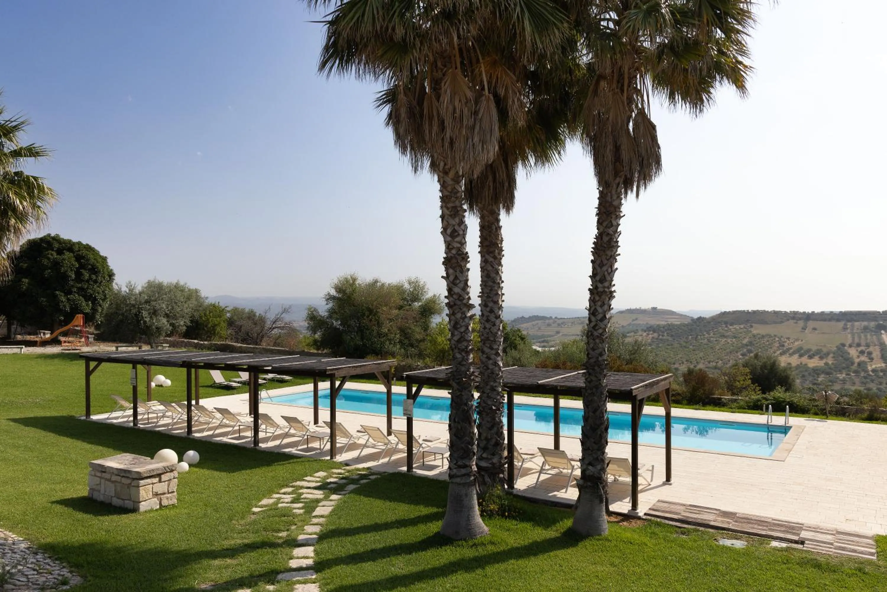 Swimming pool in Masseria del Carrubo