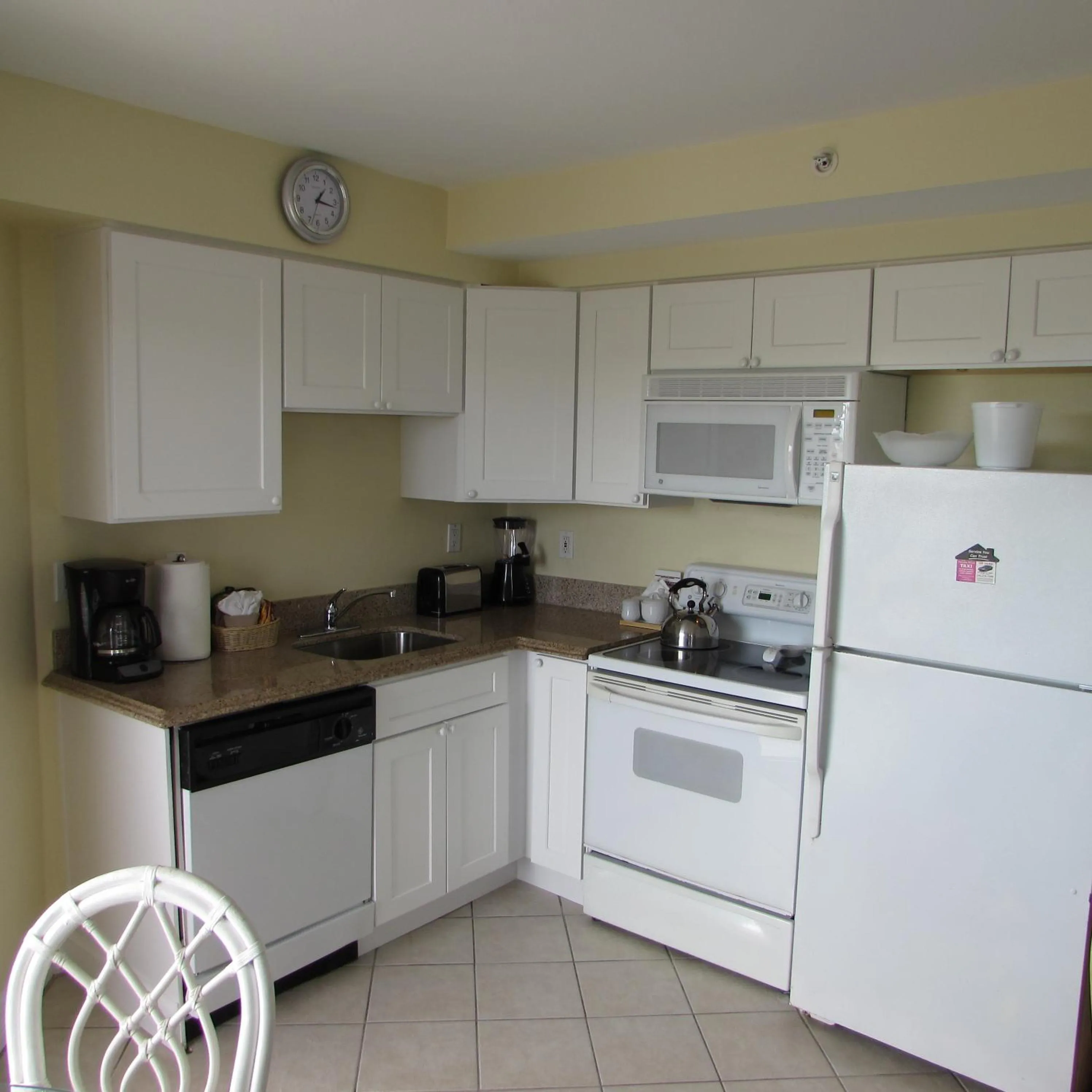Kitchen or kitchenette in Edison Beach House