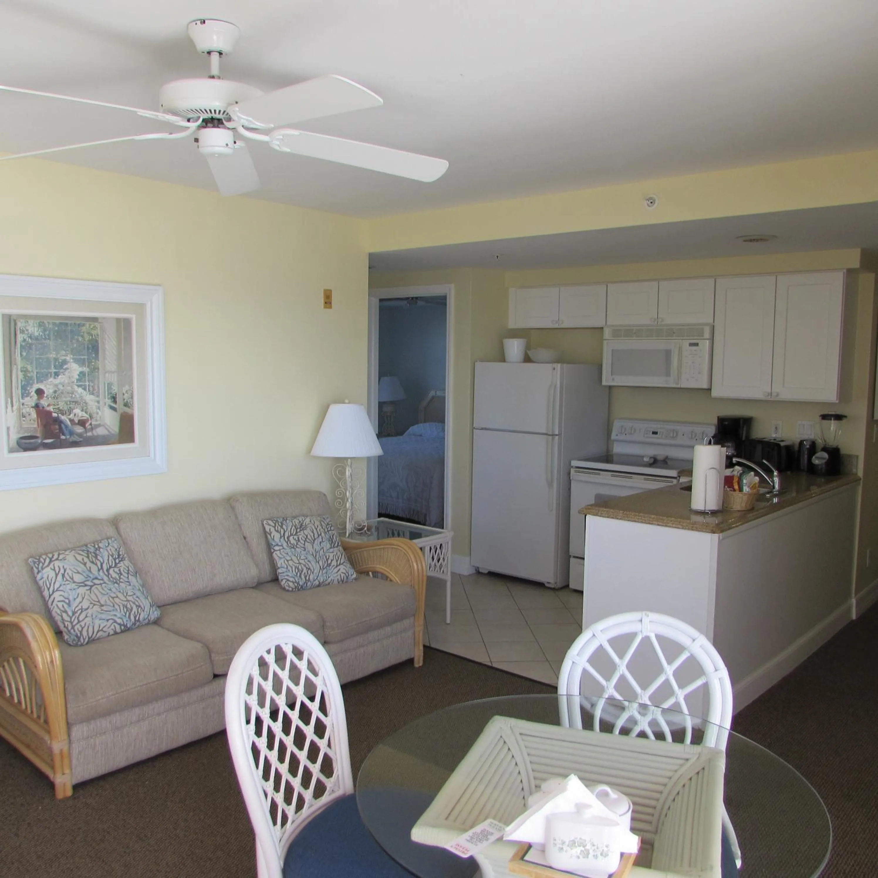 Kitchen or kitchenette in Edison Beach House