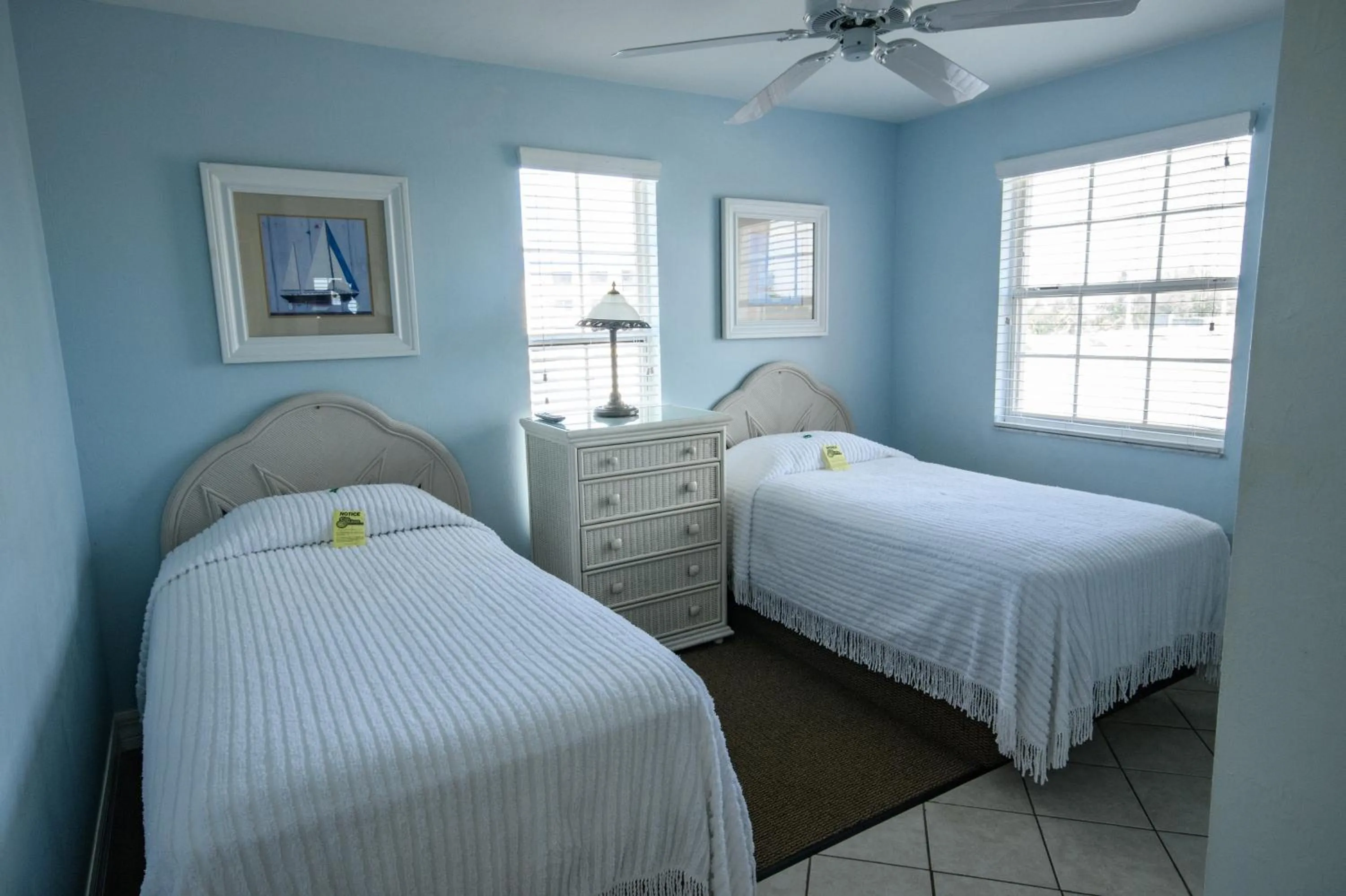 Bed in Edison Beach House