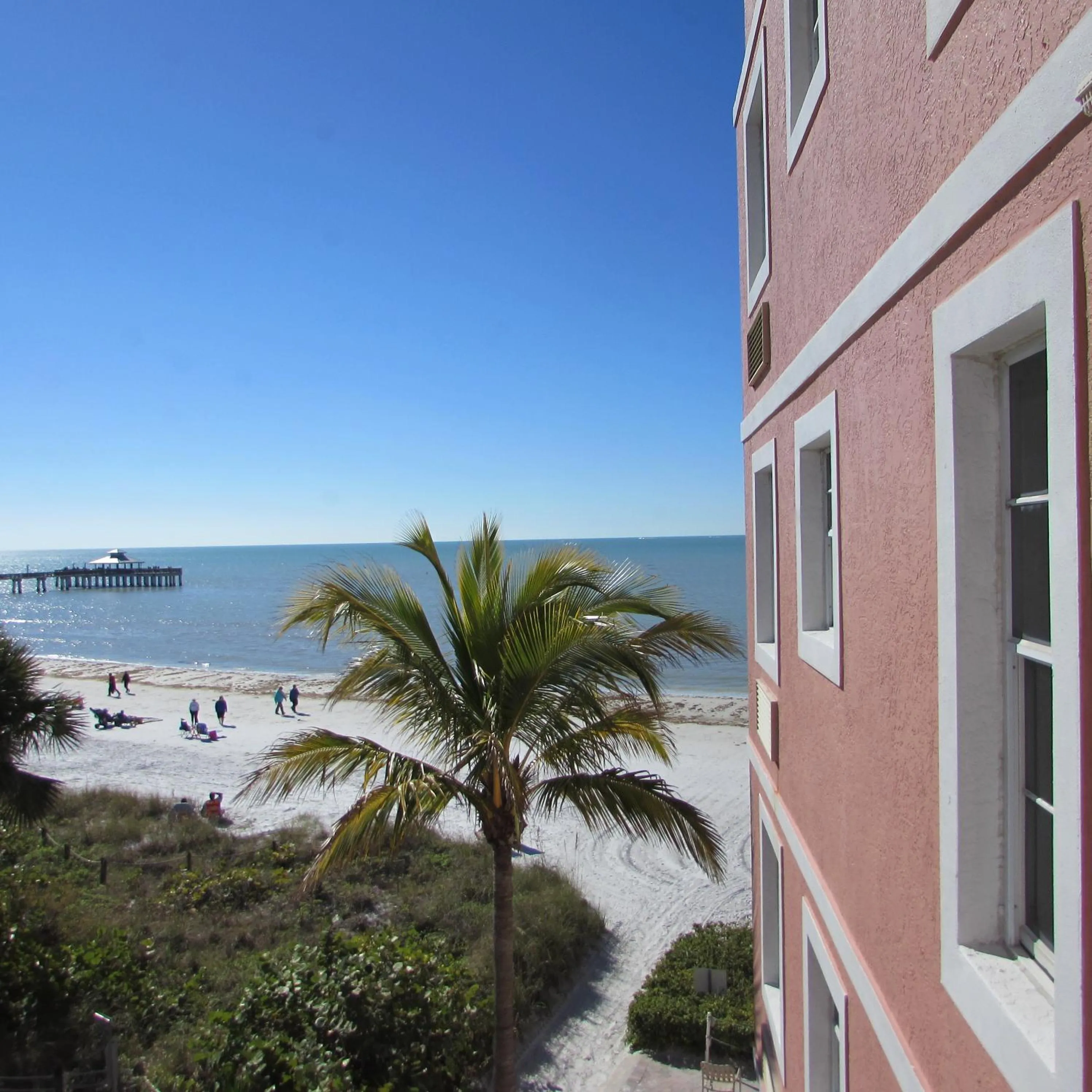 Sea view in Edison Beach House