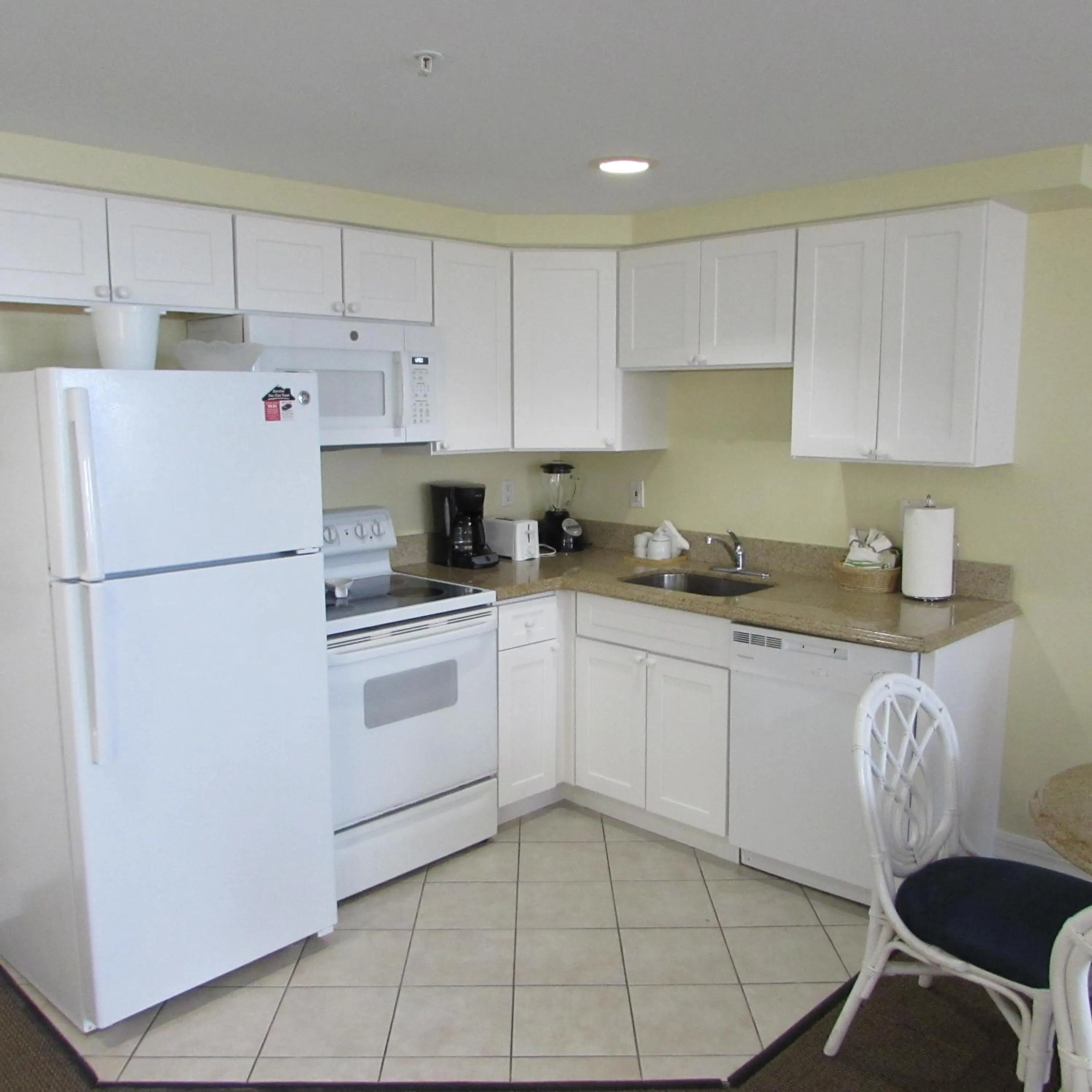 Kitchen or kitchenette in Edison Beach House