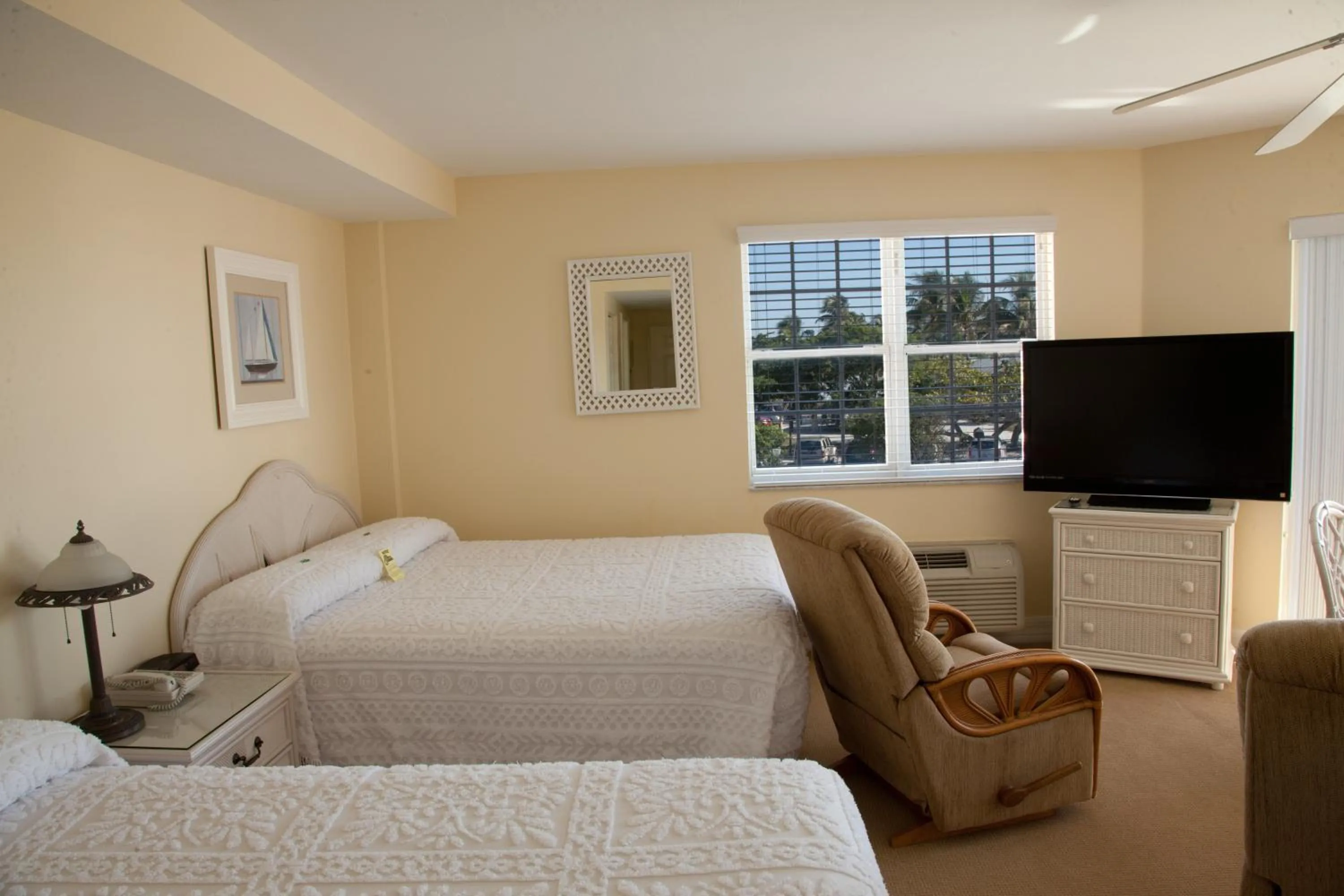 Bed in Edison Beach House