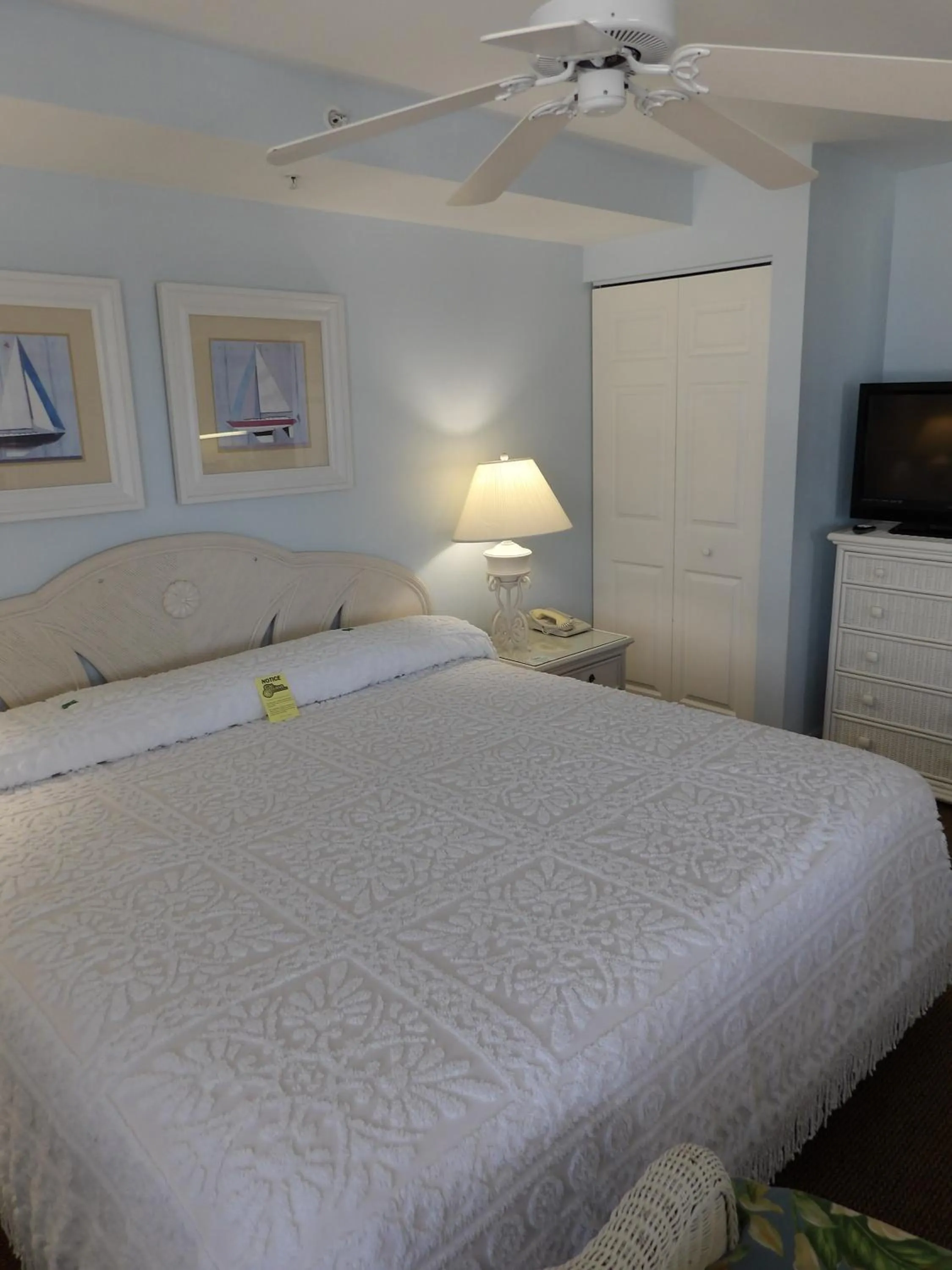 Bedroom in Edison Beach House
