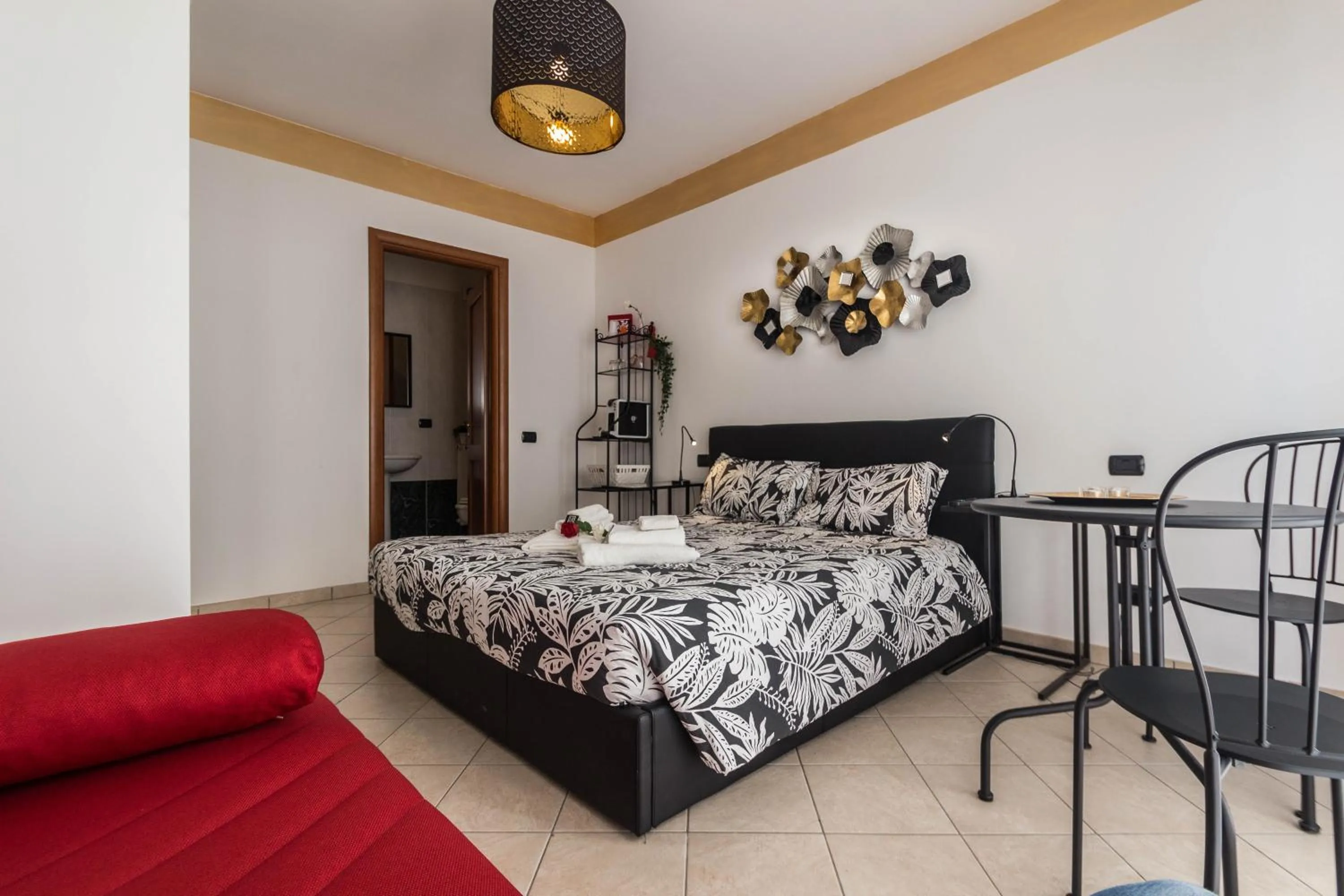 Bed in Leonardo Rome Holidays