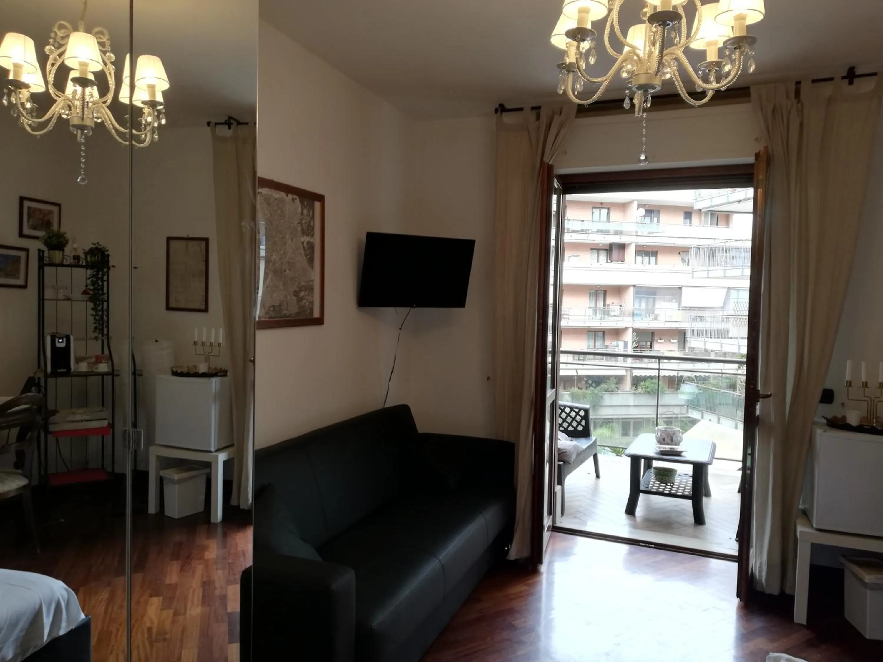 Photo of the whole room in Leonardo Rome Holidays