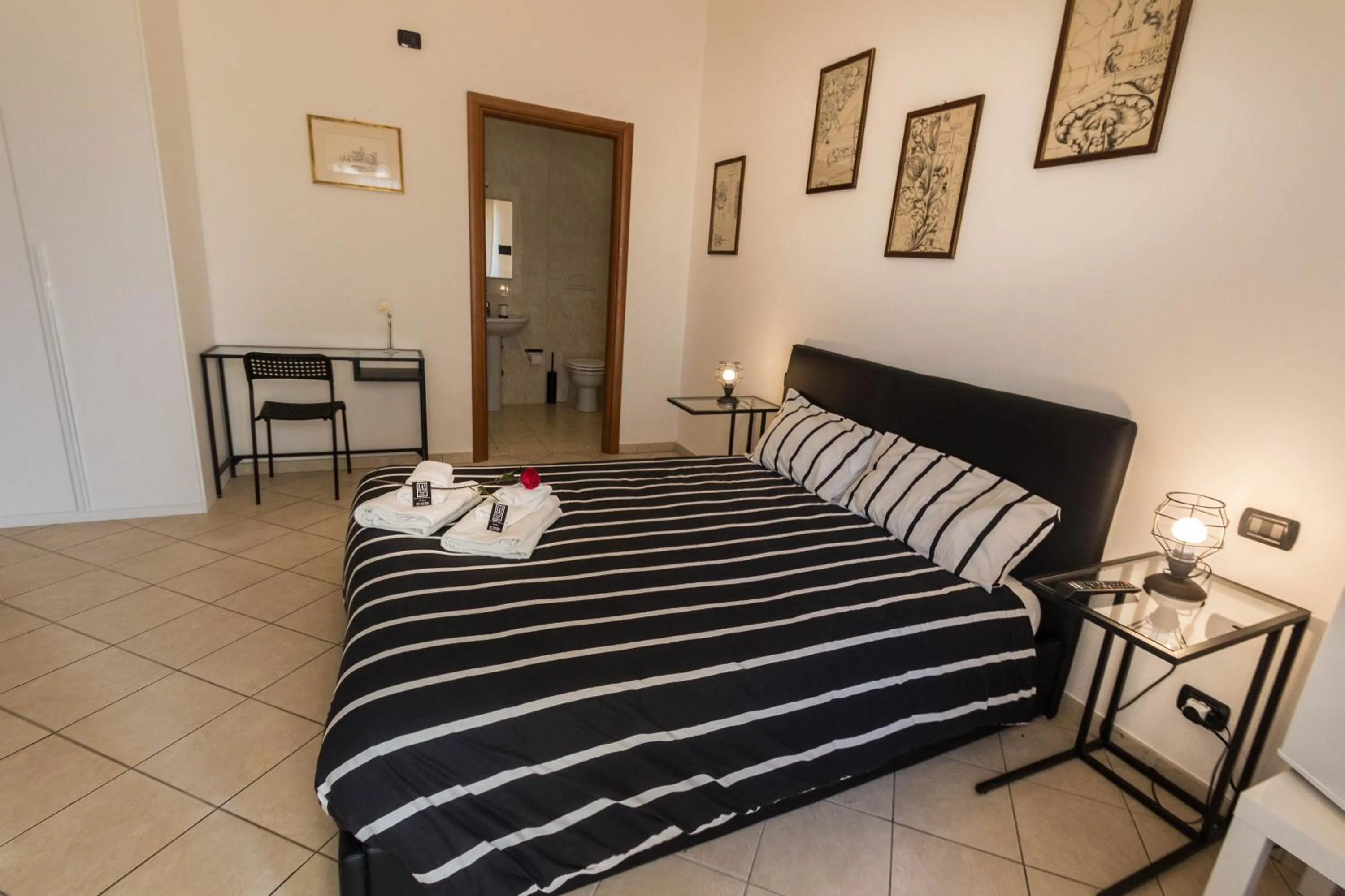 Bed in Leonardo Rome Holidays