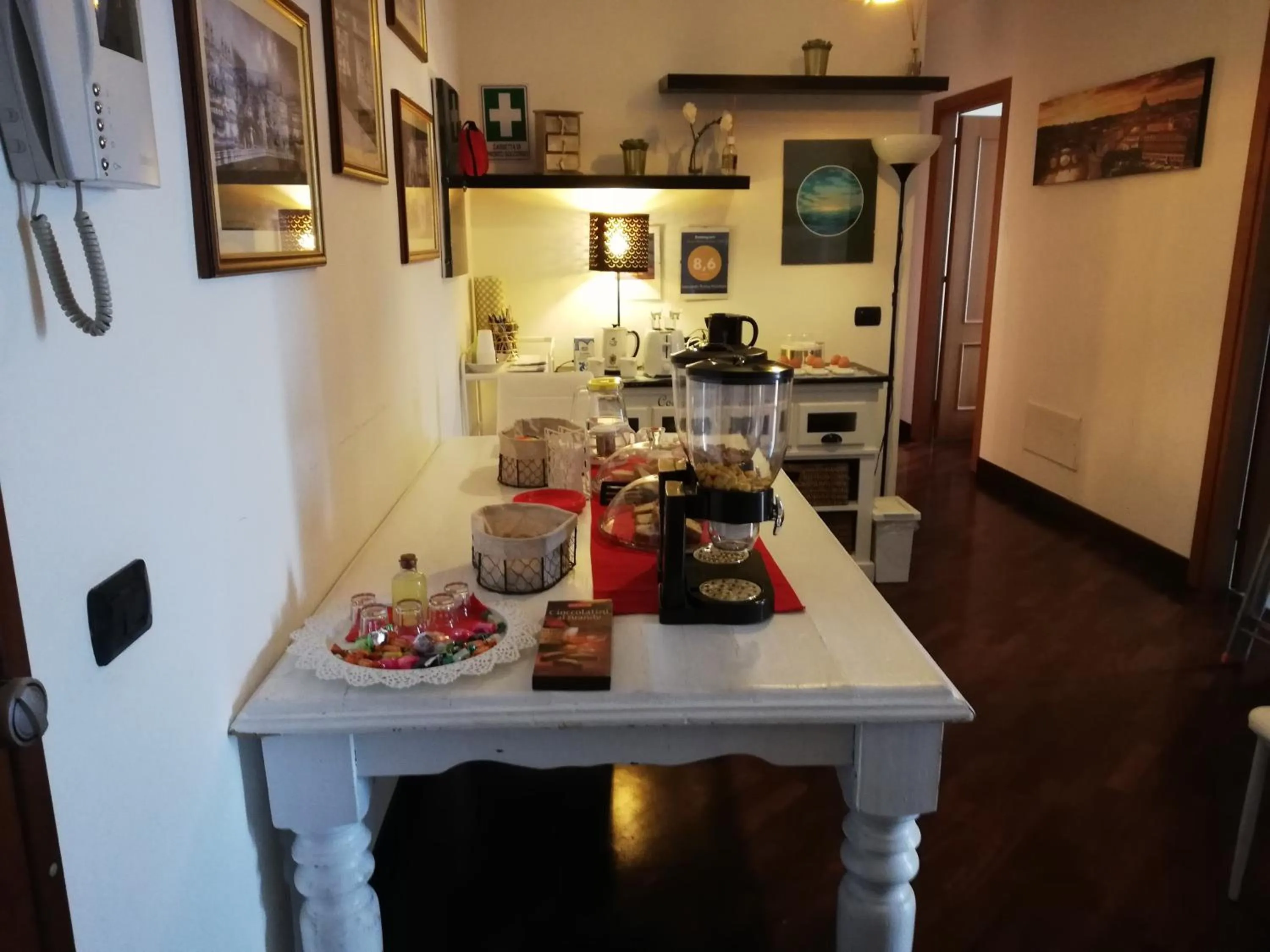 Buffet breakfast in Leonardo Rome Holidays