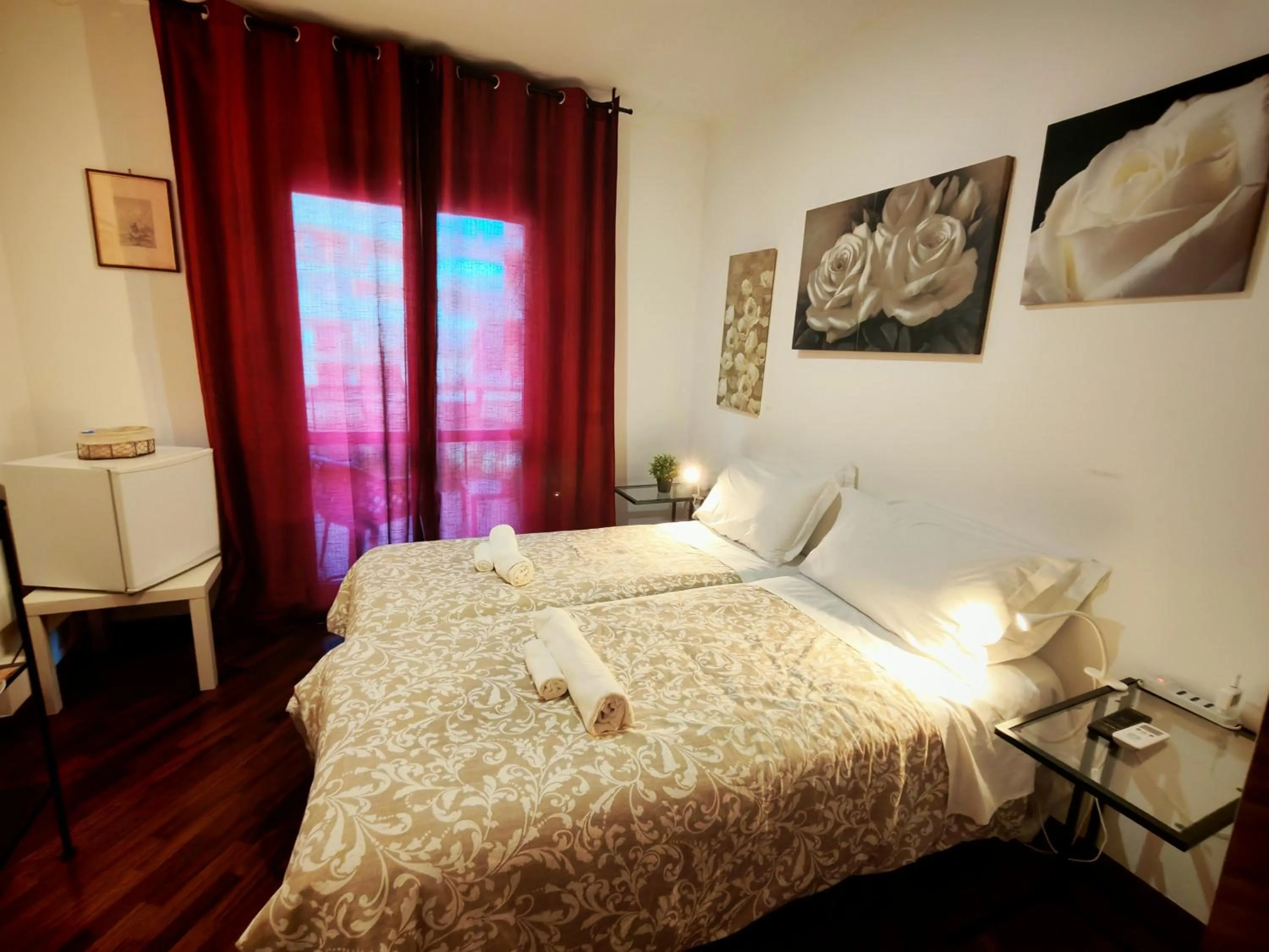 Bed in Leonardo Rome Holidays