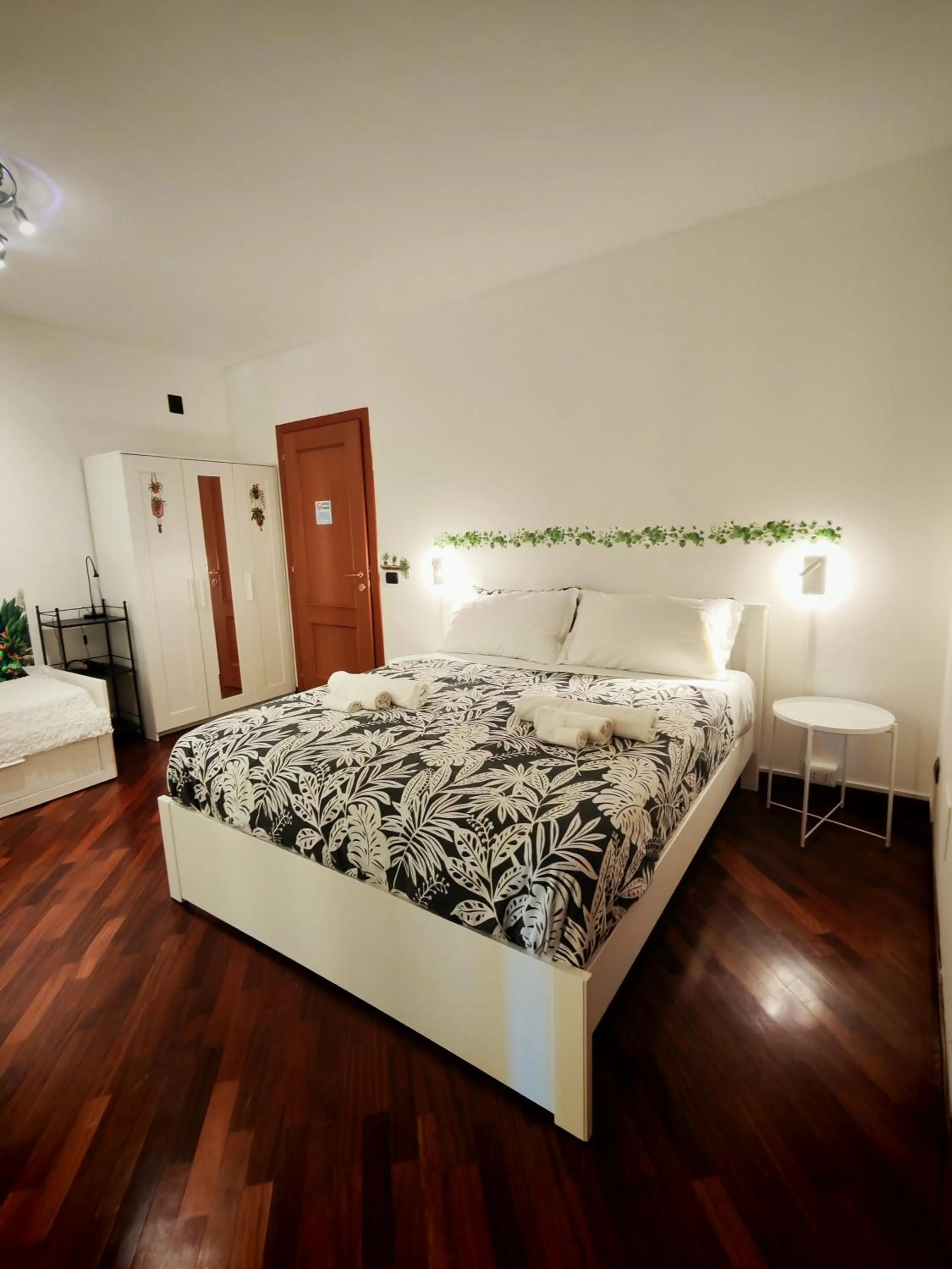 Bed in Leonardo Rome Holidays