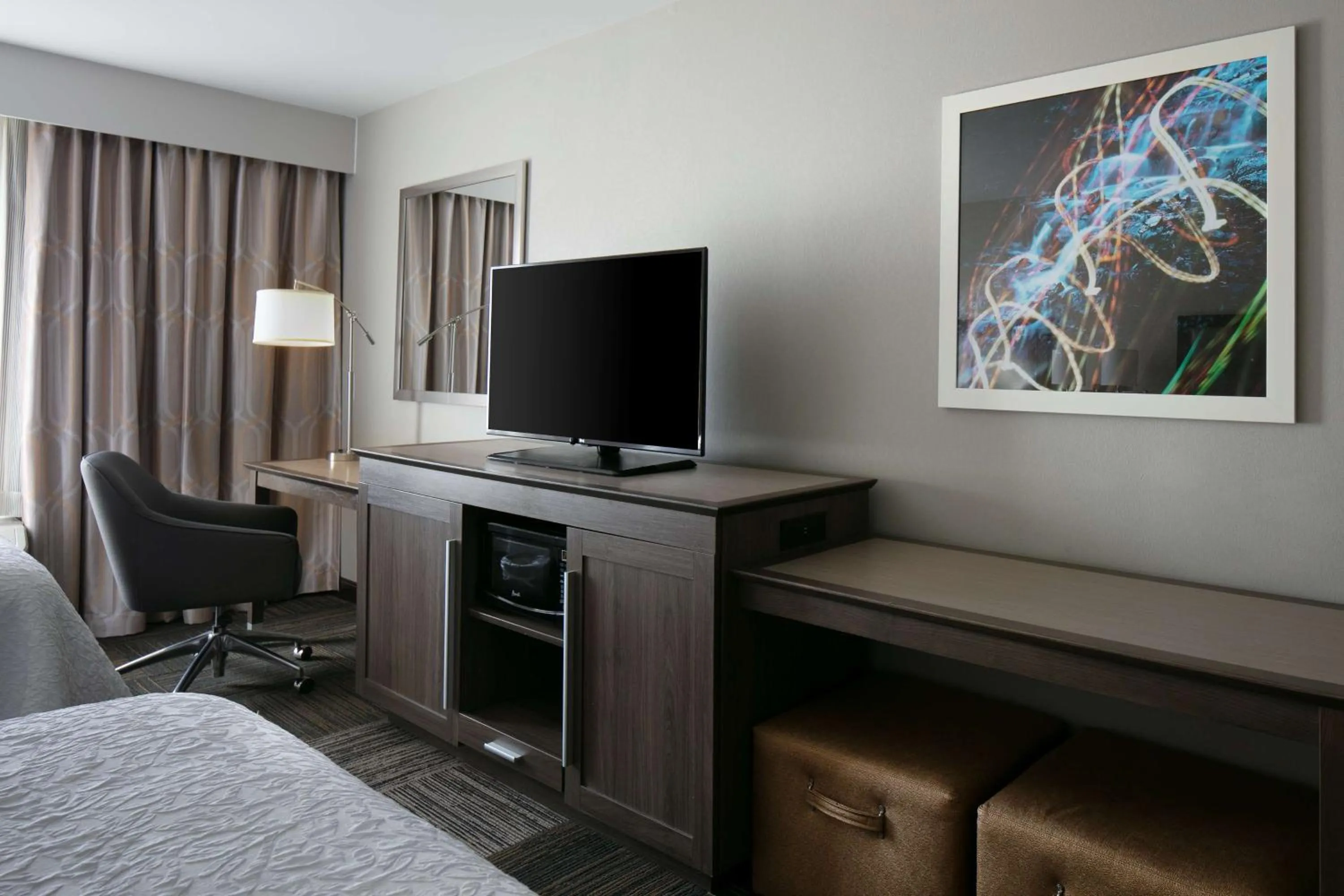 Bedroom in Hampton Inn & Suites-Hudson Wisconsin