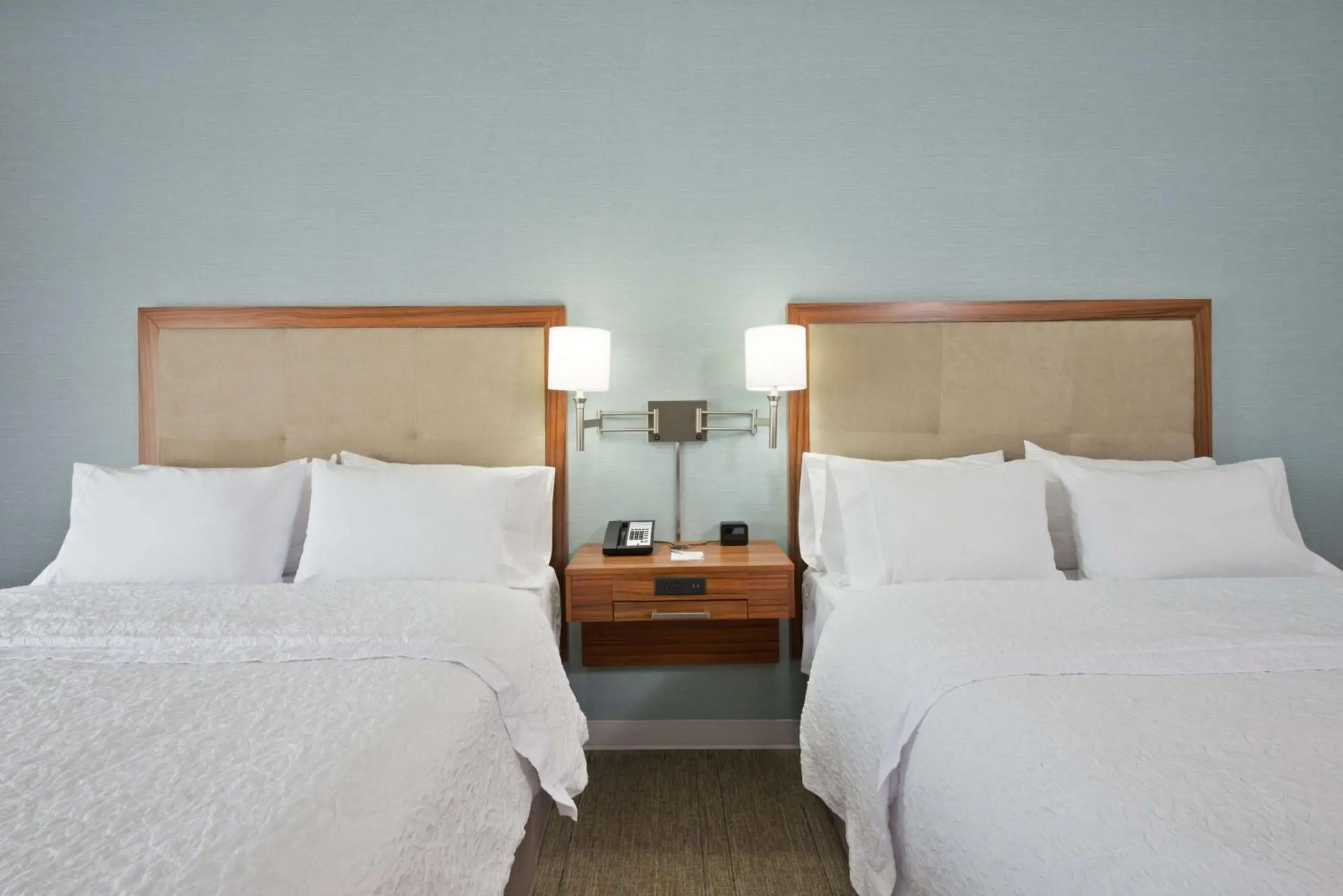 Bed in Hampton Inn & Suites North Huntingdon-Irwin, PA Bed in Hampton Inn & Suites North Huntingdon-Irwin, PA