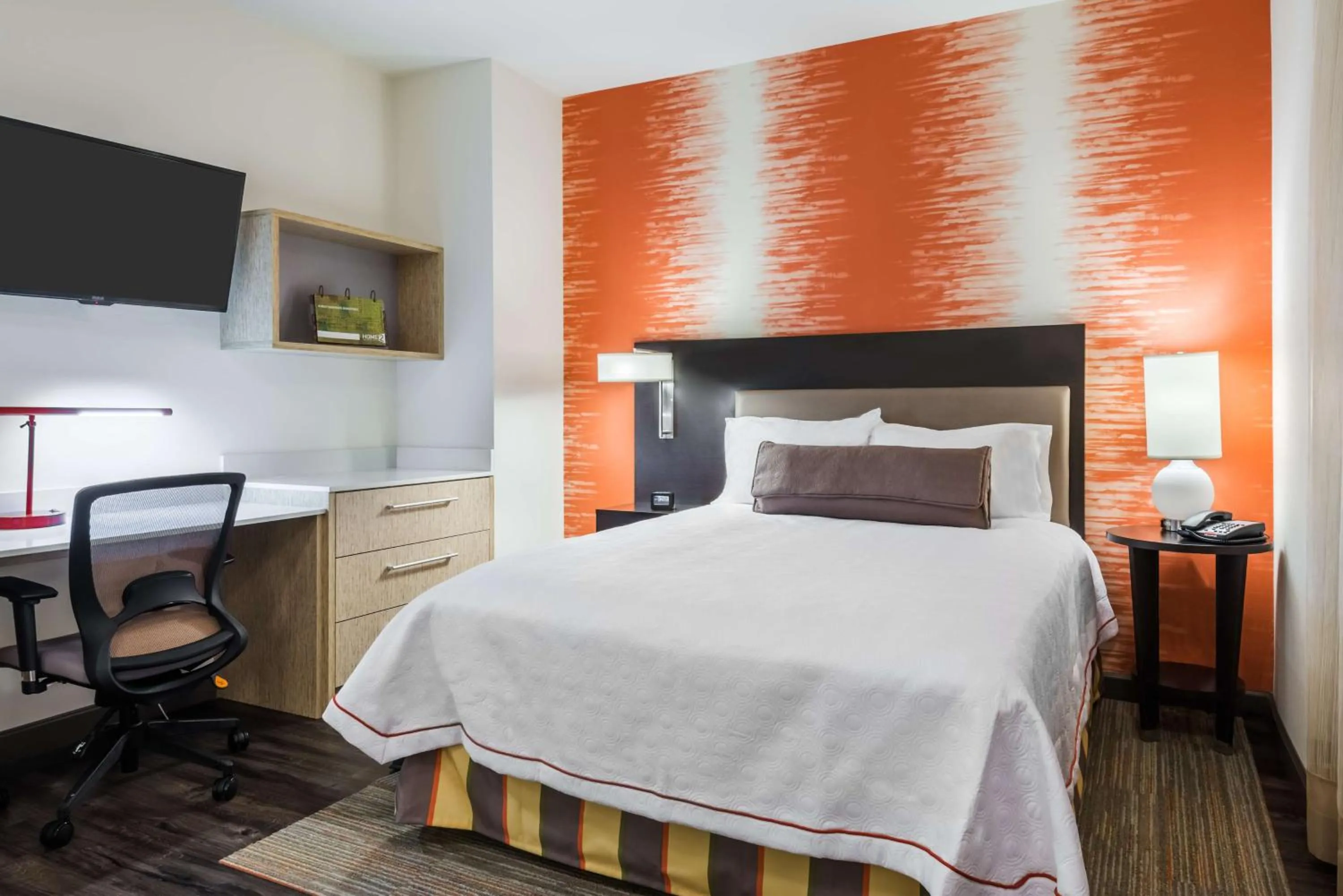Bed in Home2 Suites by Hilton Atlanta Downtown
