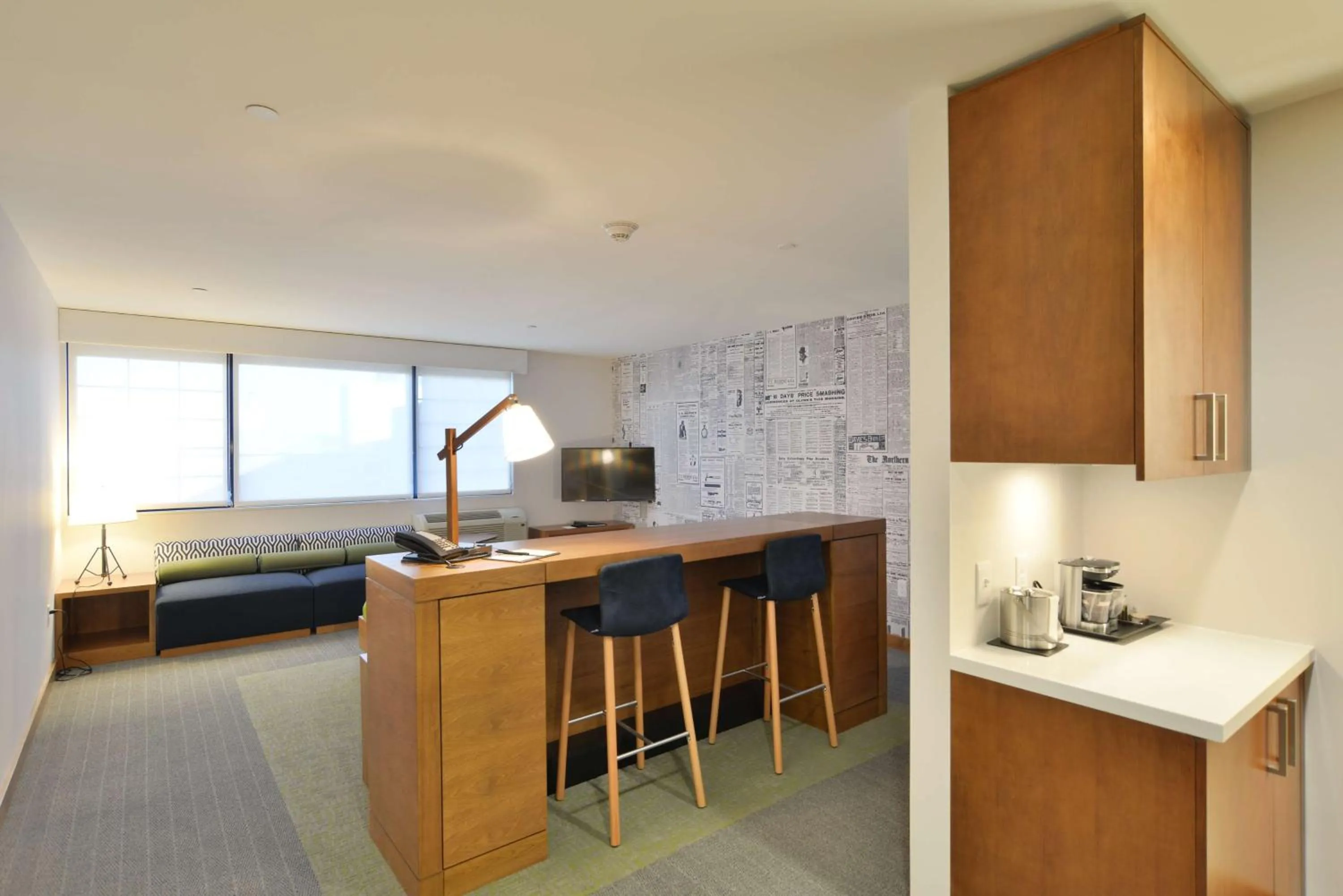 Bedroom in The Lismore Hotel Eau Claire - a DoubleTree by Hilton