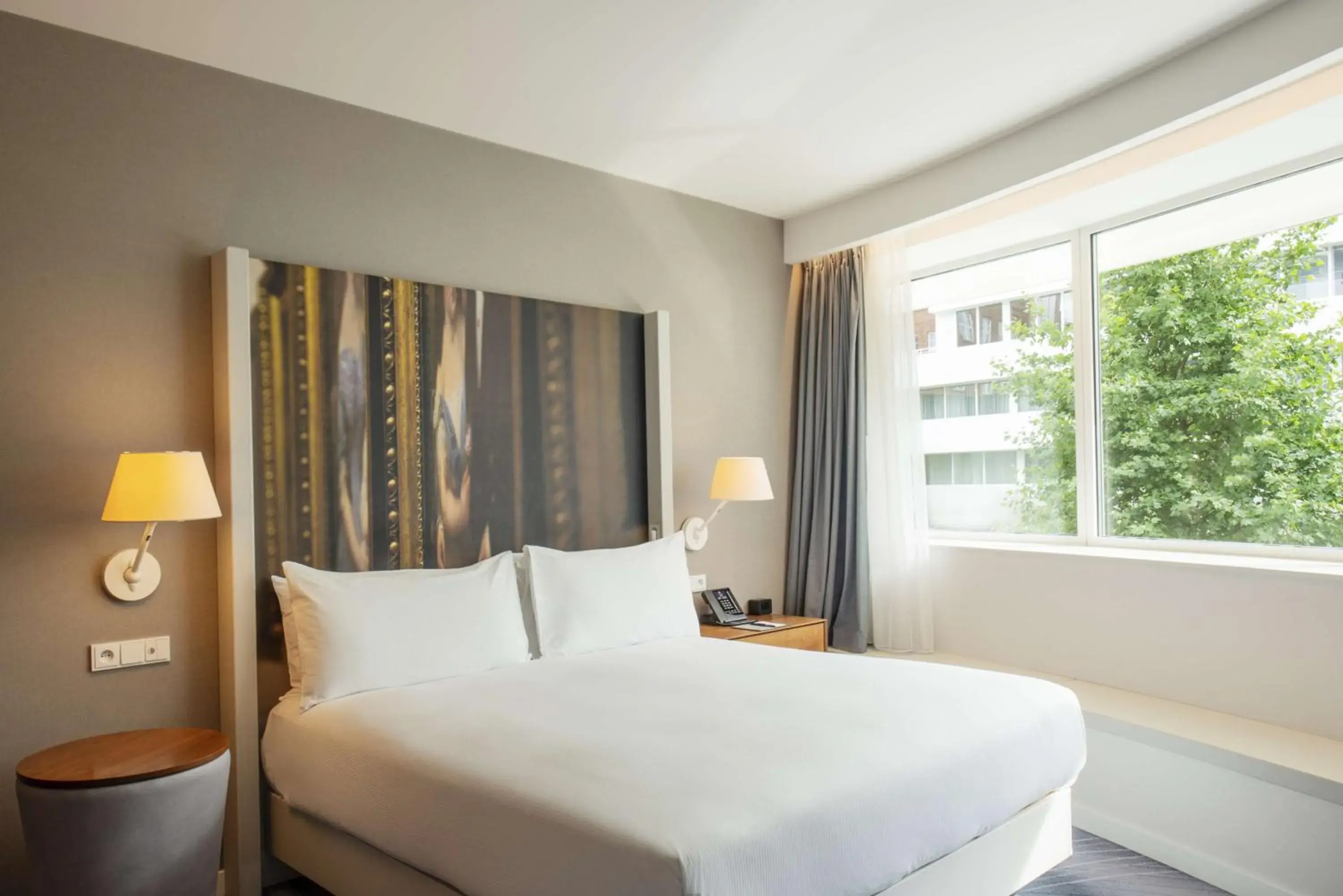 Bed in DoubleTree by Hilton Wroclaw Bed in DoubleTree by Hilton Wroclaw