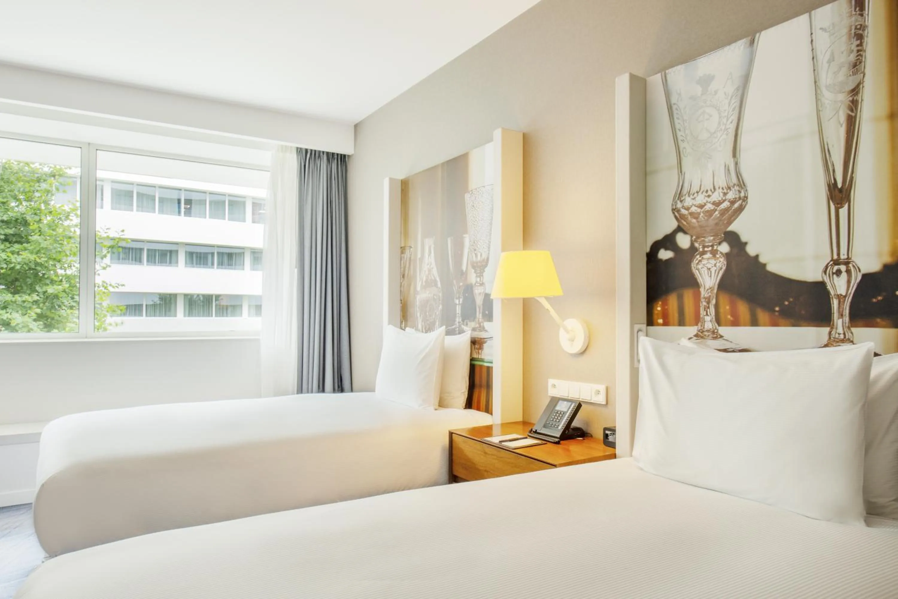 Photo of the whole room, Bed in DoubleTree by Hilton Wroclaw