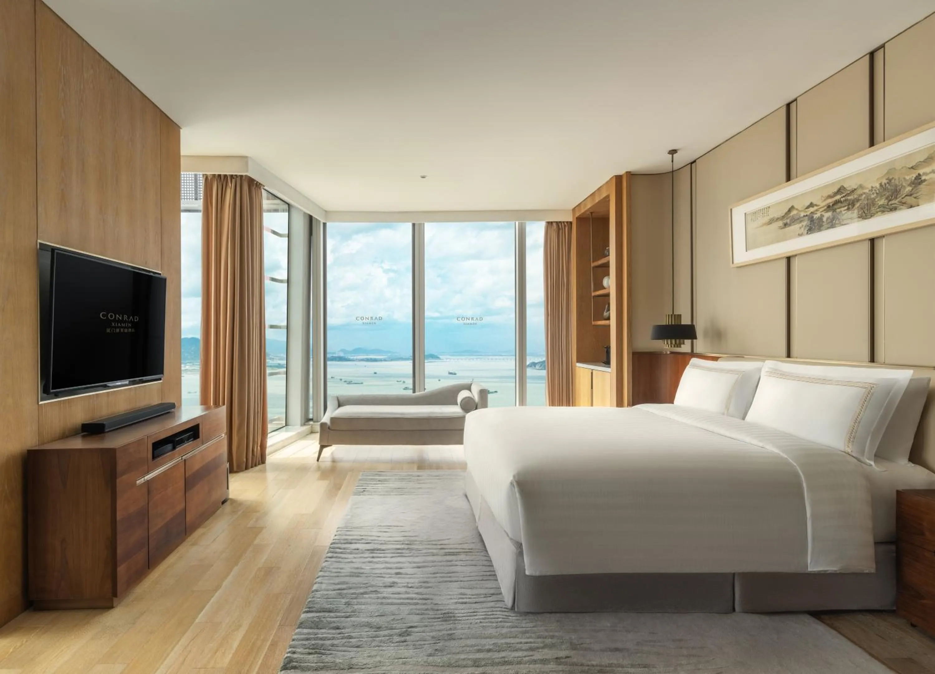 Bedroom, Bed in Conrad Xiamen