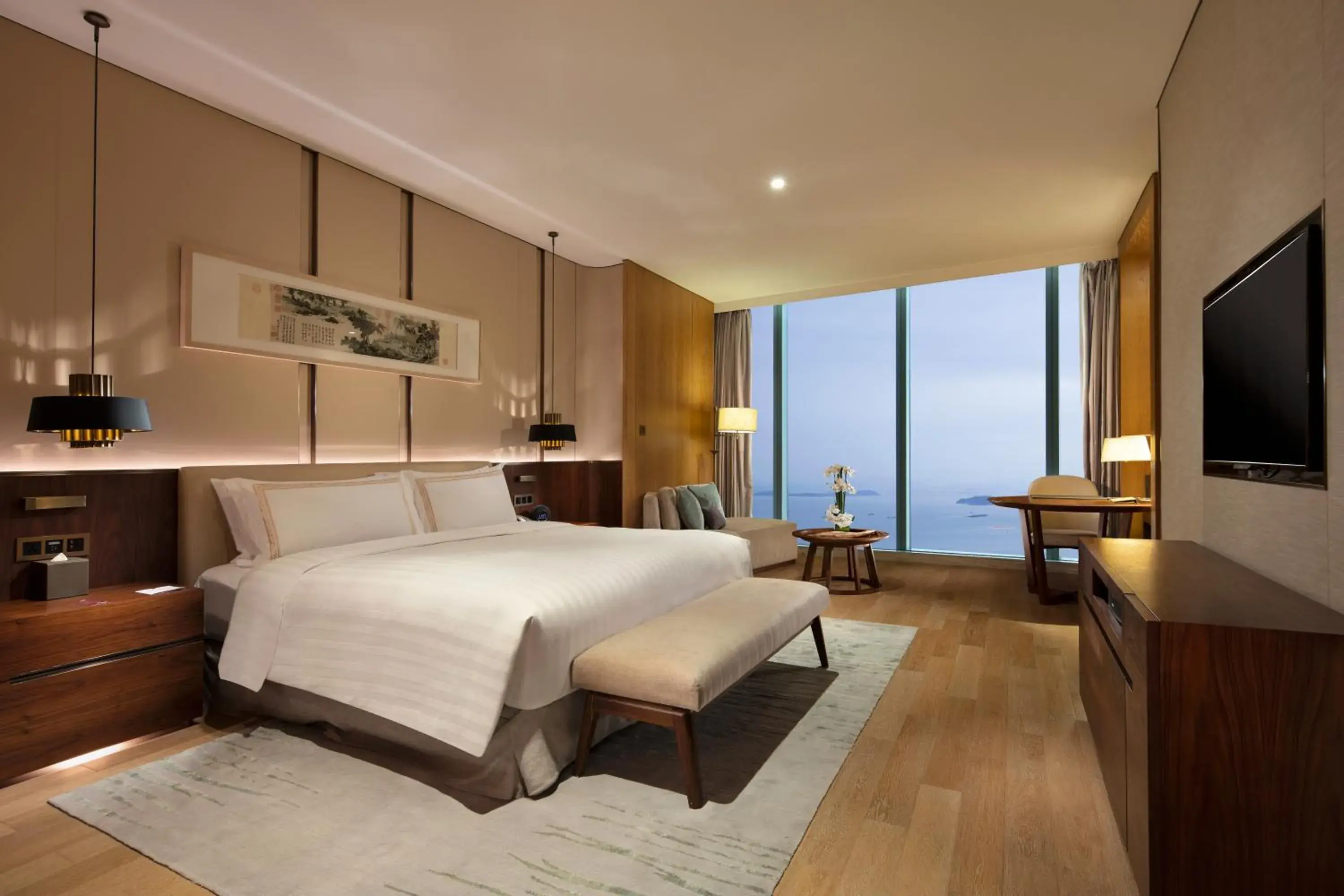 Premier King Room with Sea View in Conrad Xiamen Premier King Room with Sea View in Conrad Xiamen
