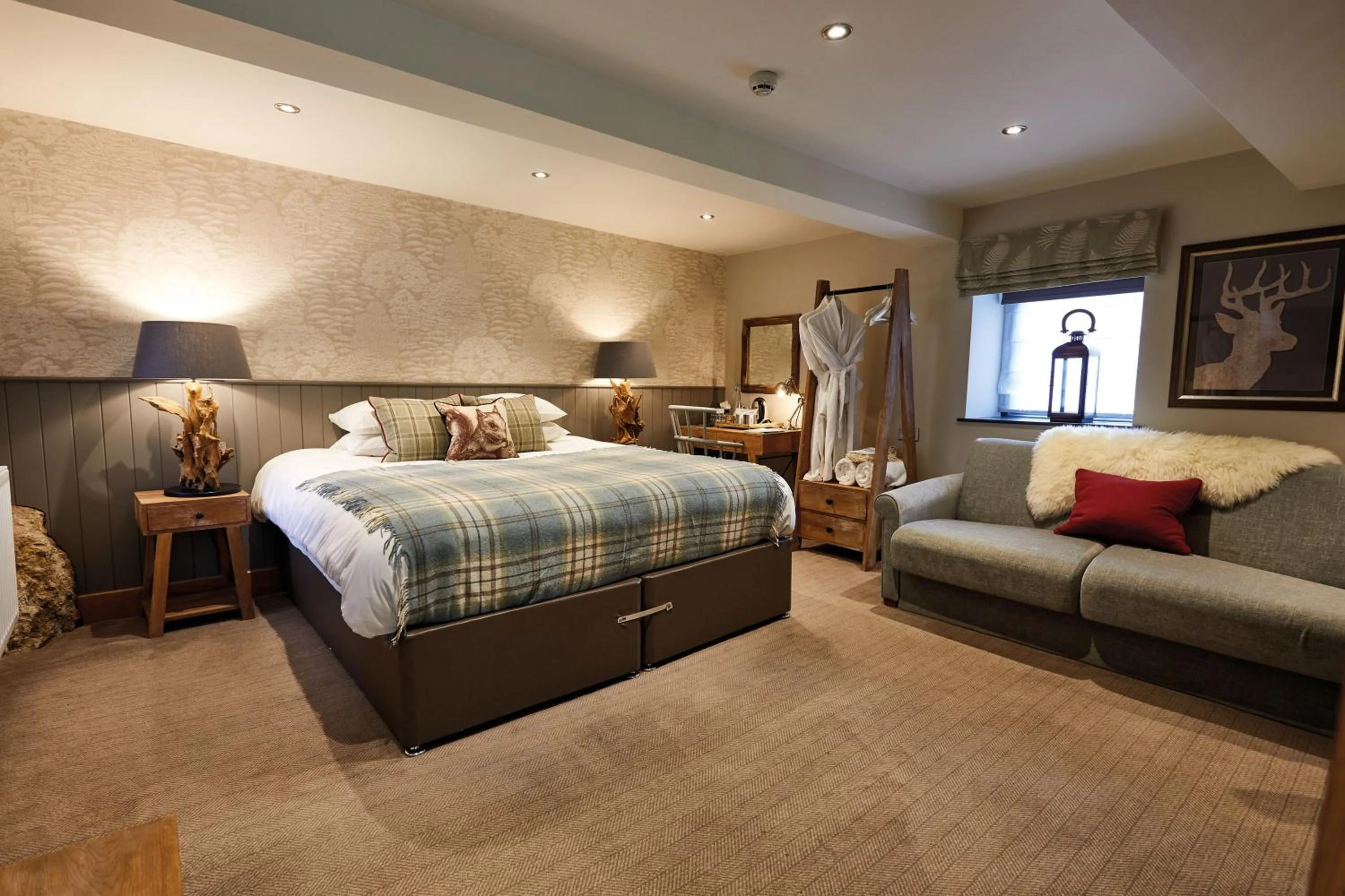 Bedroom, Bed in The Lister Arms