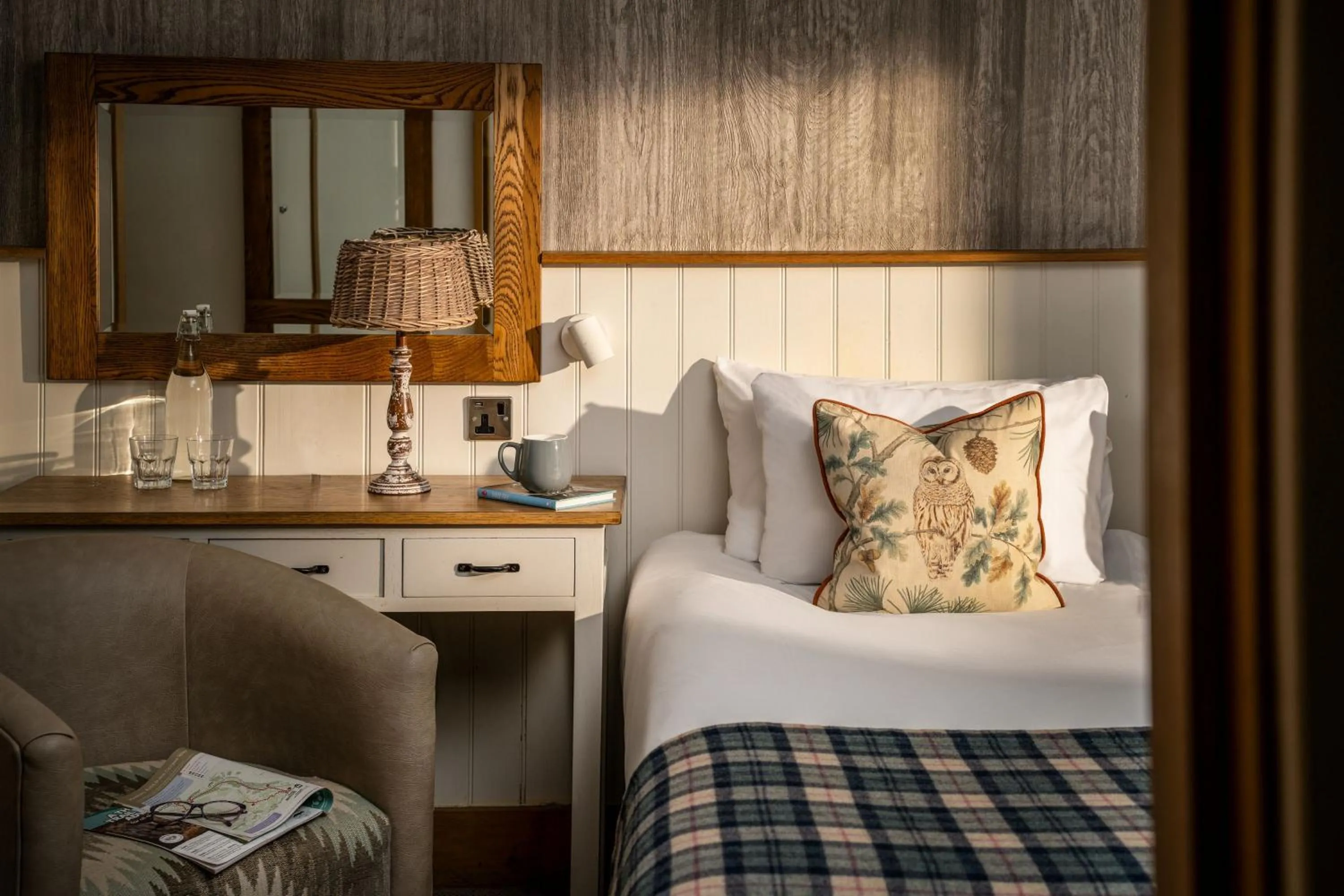 Bedroom in The Lister Arms