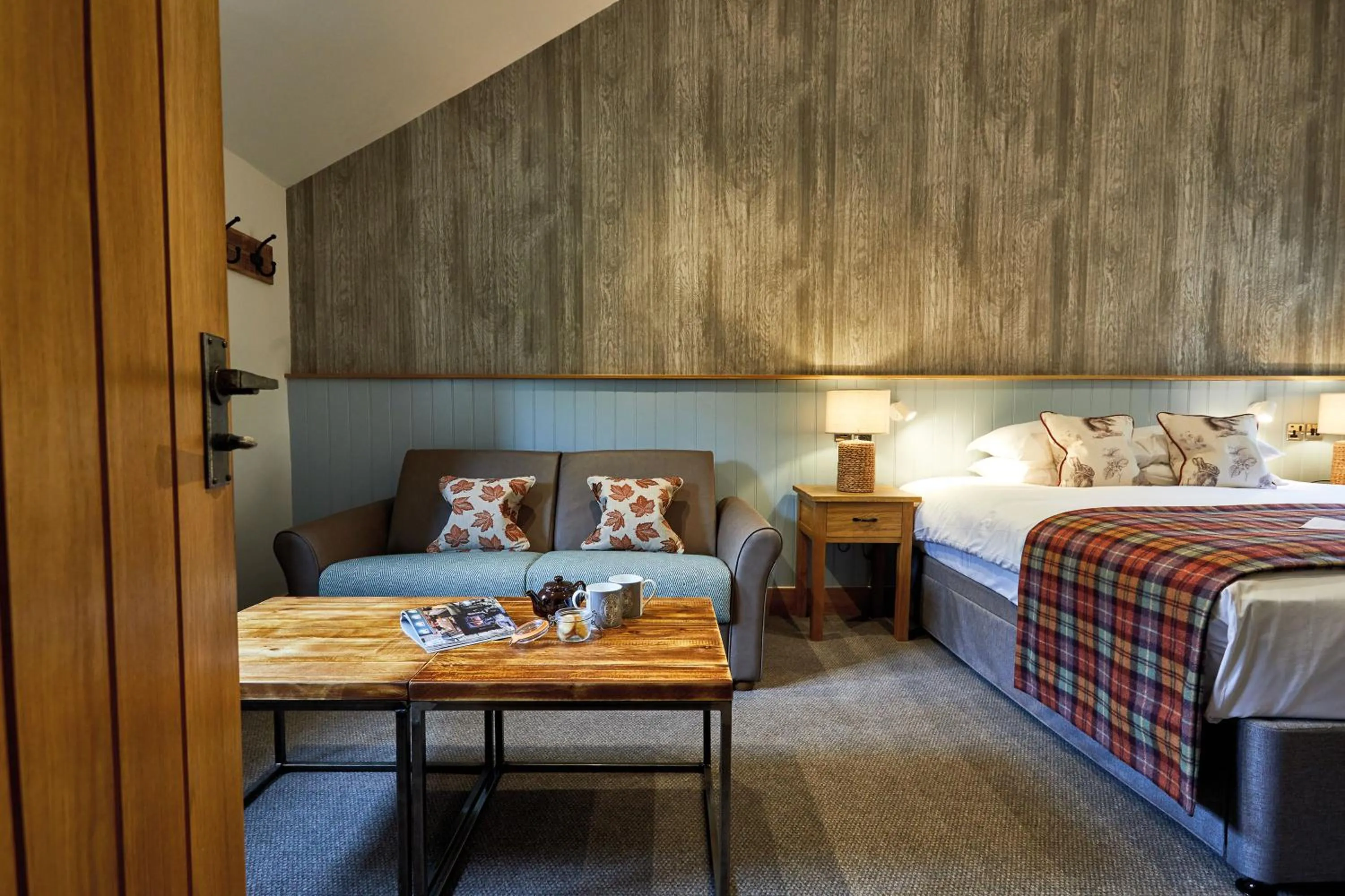 Bedroom, Bed in The Lister Arms